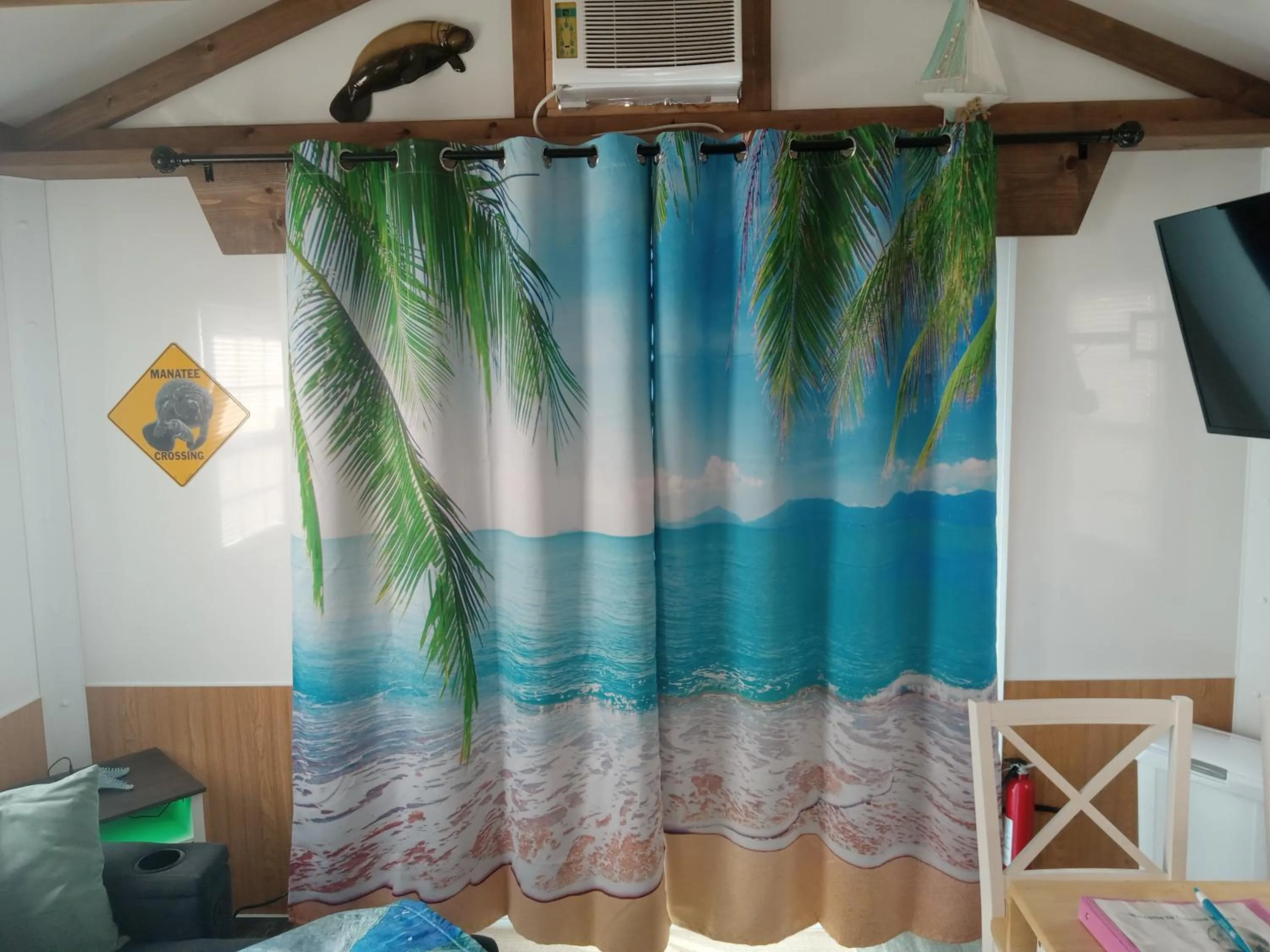 Living room in Treasure Harbor