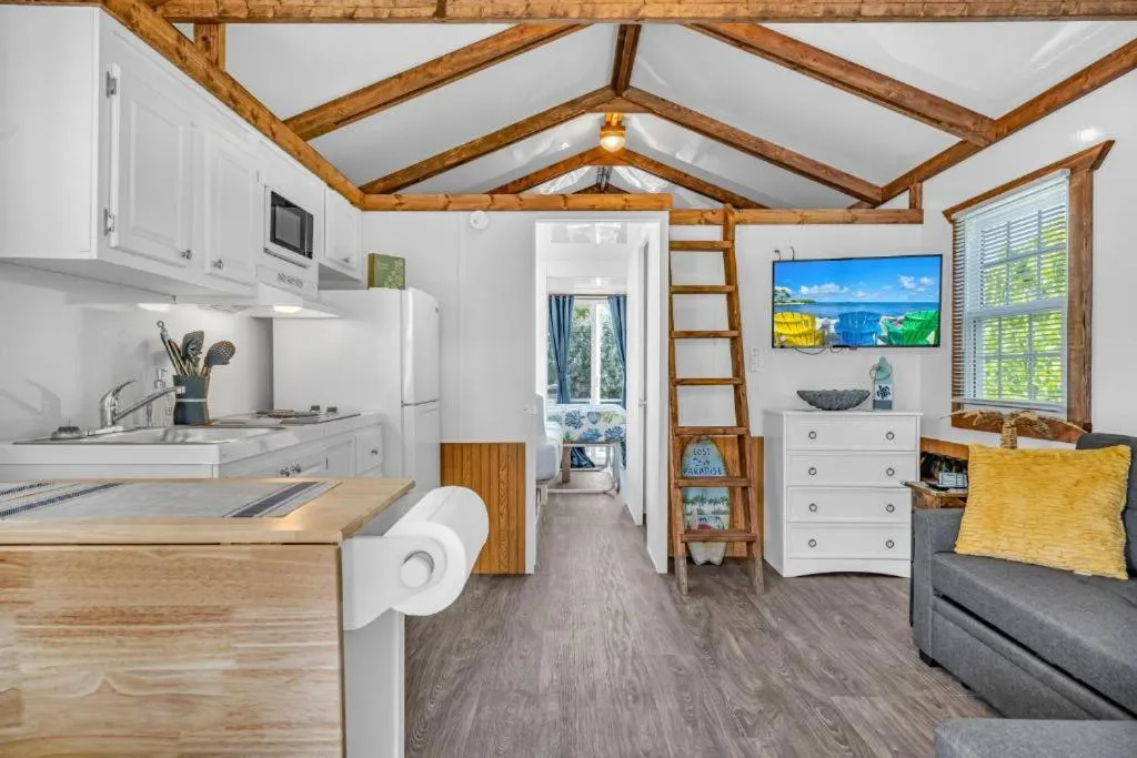 Kitchen or kitchenette in Treasure Harbor
