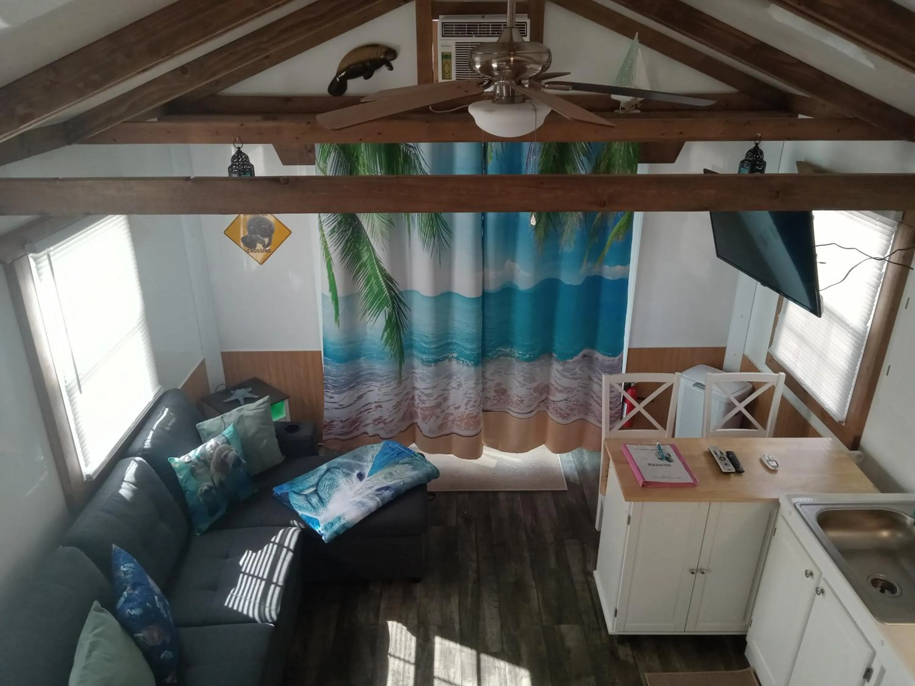 Living room in Treasure Harbor