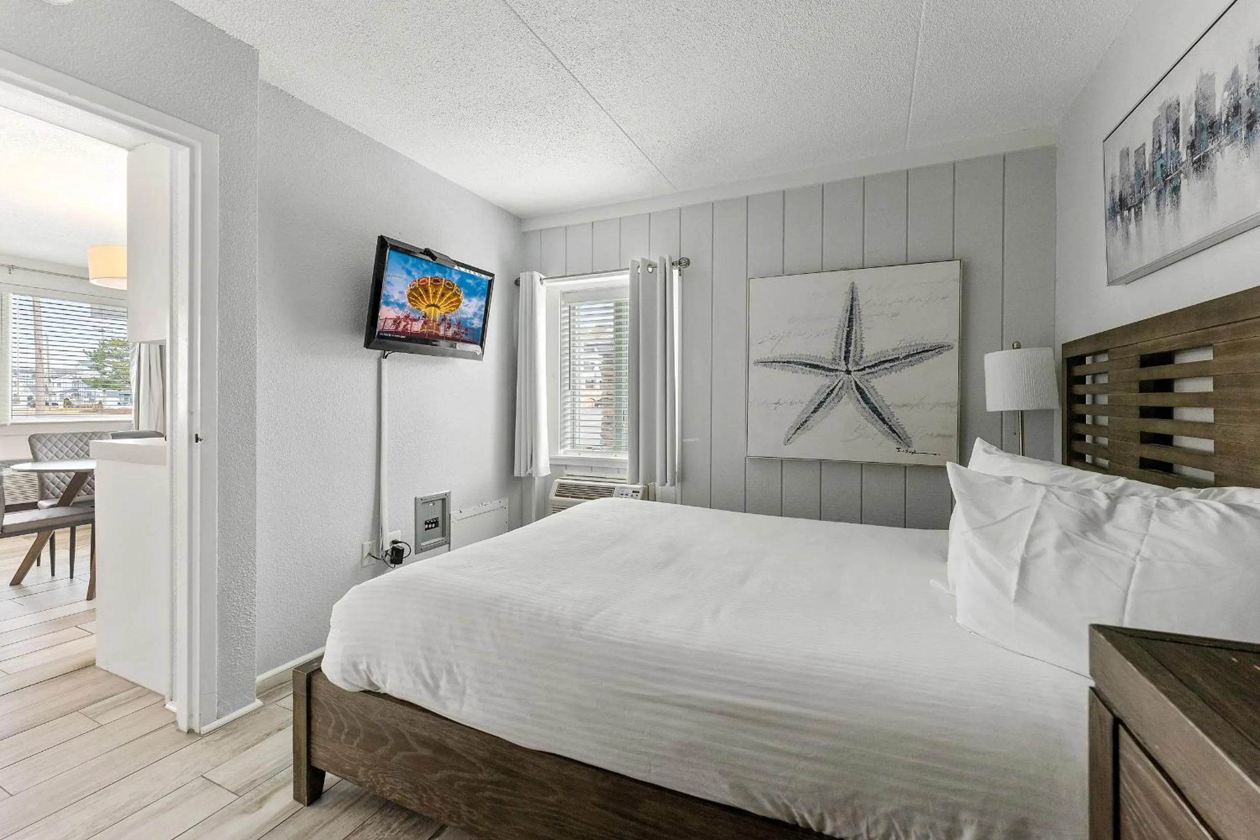 Bed in Beachcomber Resort