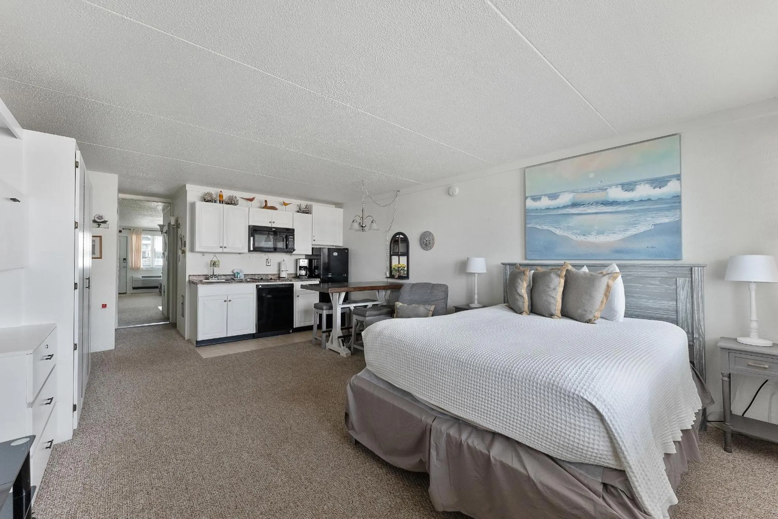 Bed in Beachcomber Resort