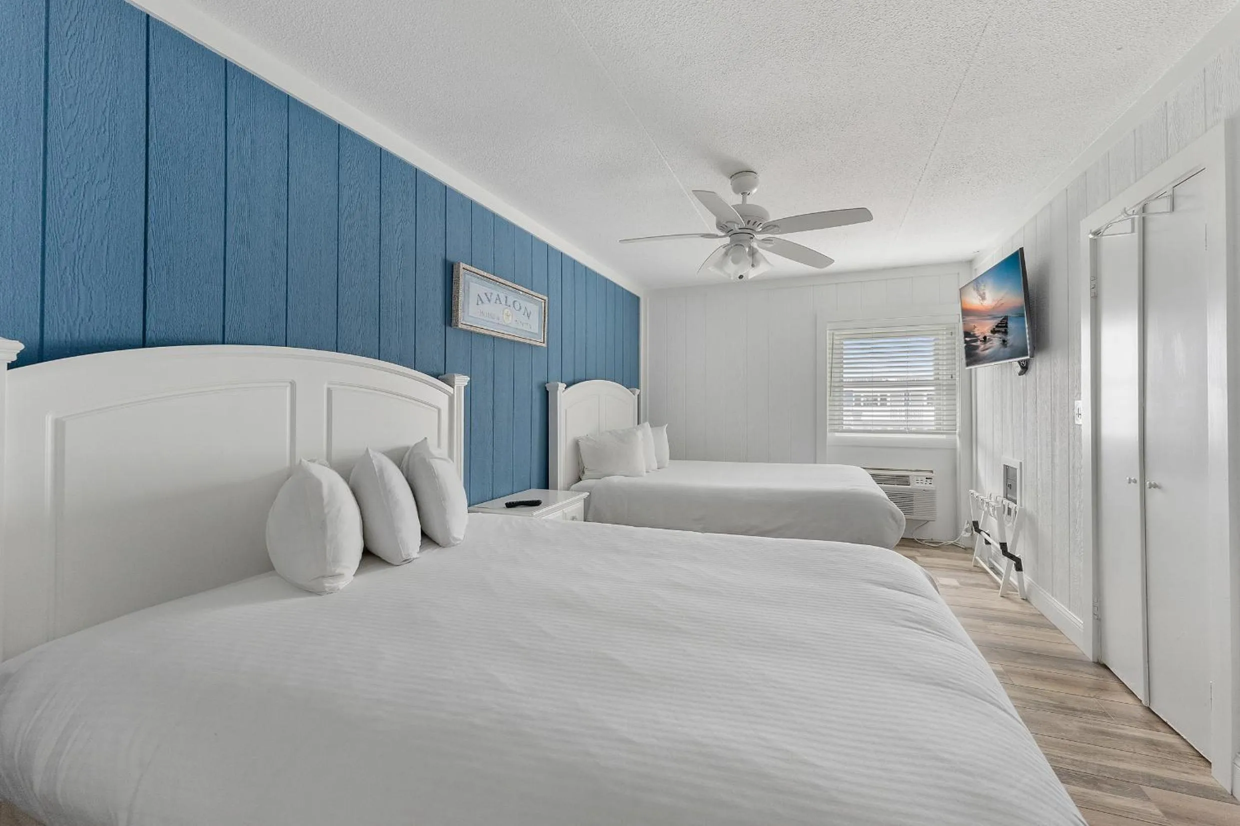 Bed in Beachcomber Resort