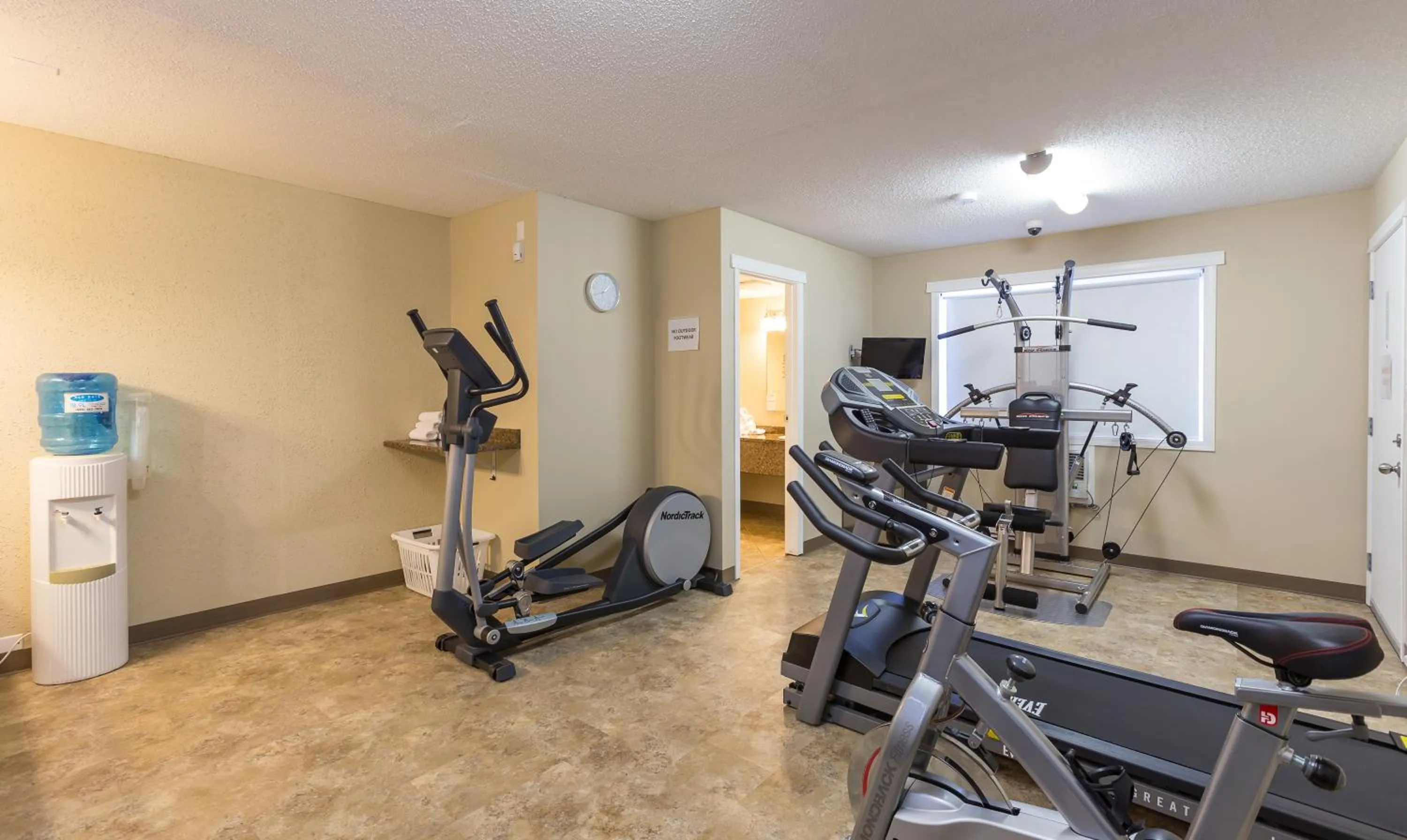 Fitness centre/facilities in Carmel Inn