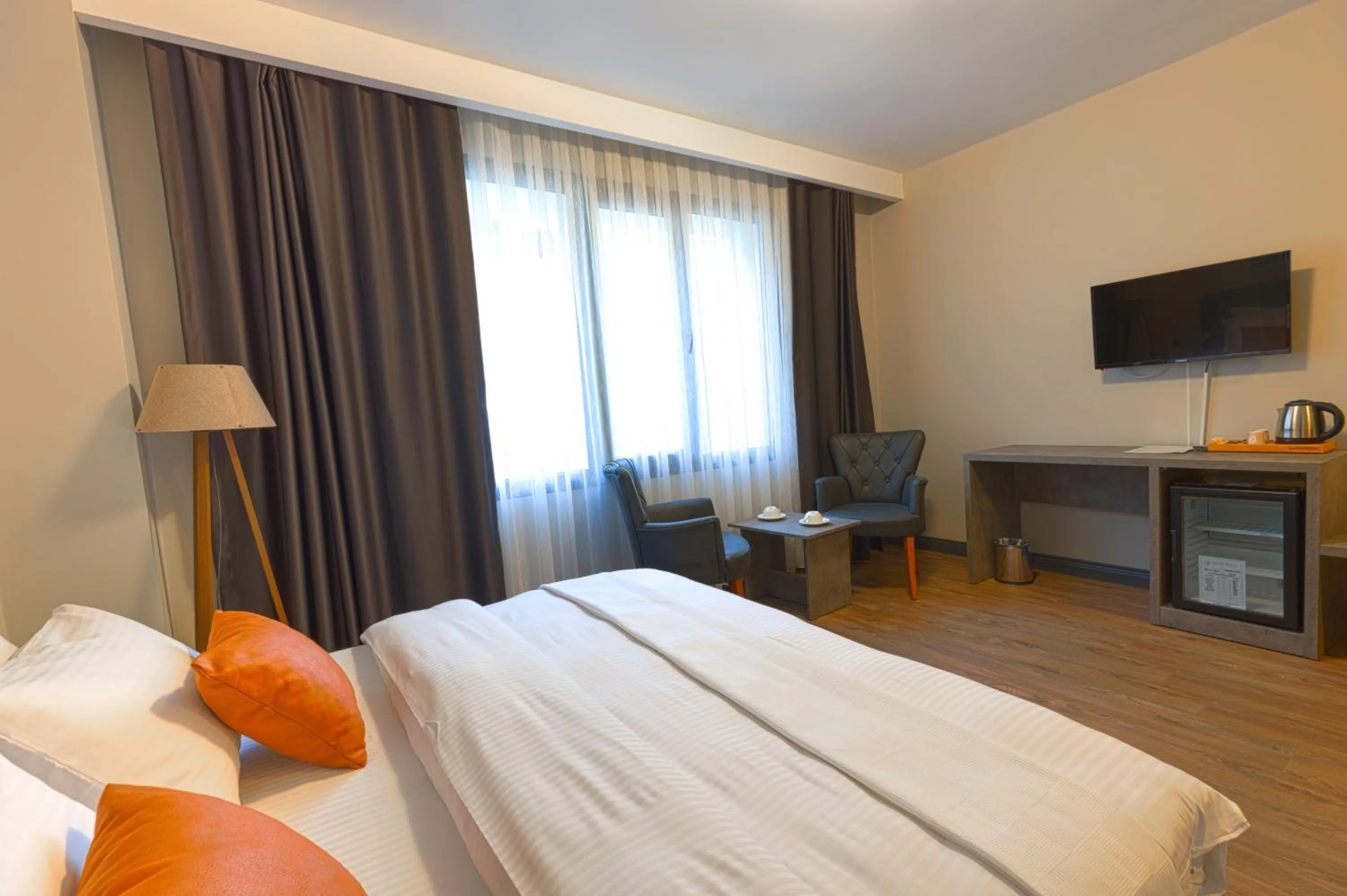 Photo of the whole room in Grand royal hotel