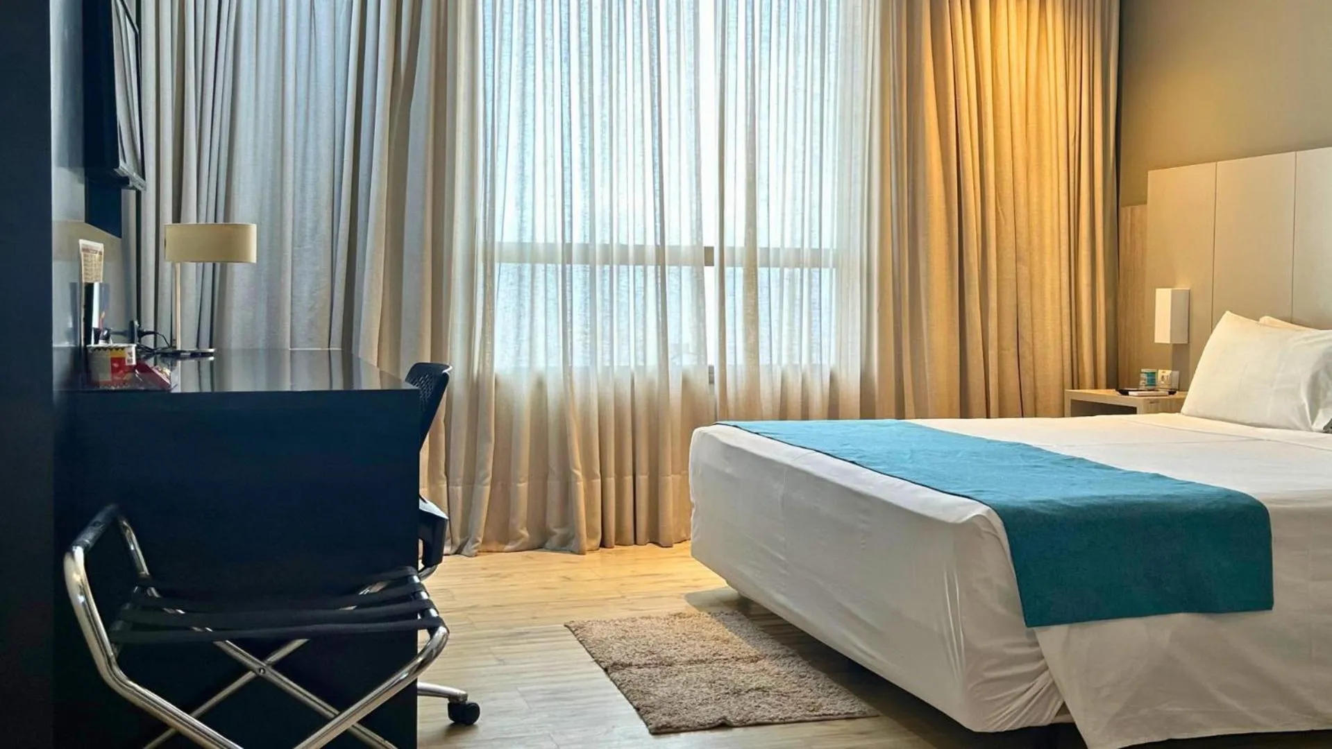 Bedroom, Bed in Comfort Hotel & Suítes Rondonópolis