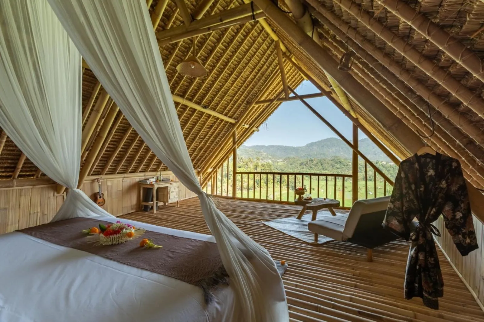 Photo of the whole room, Bed in Sandag Hill