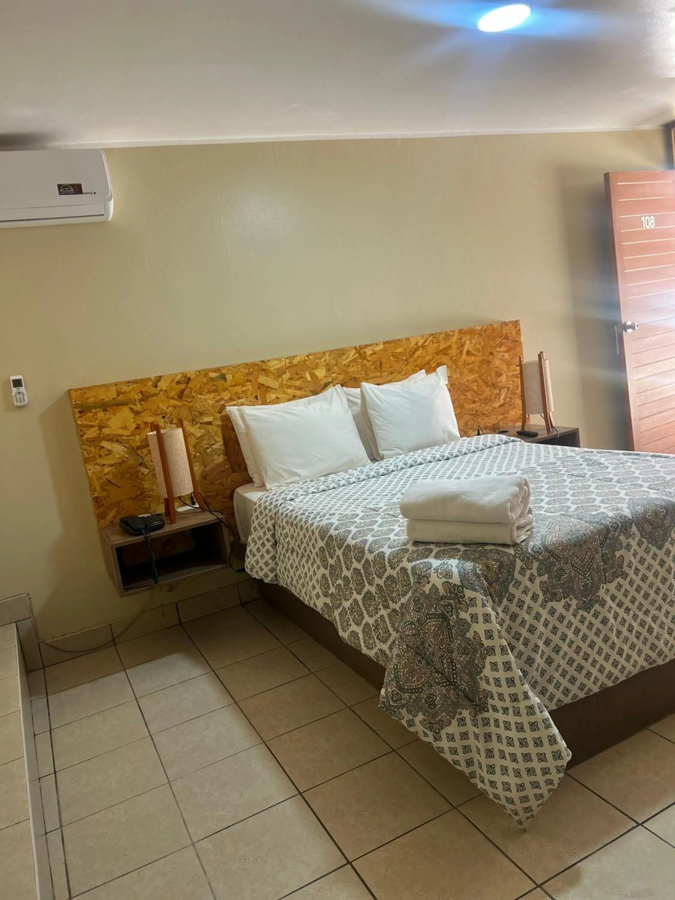 Bed in Hotel El Huacachinero- Hotel Familiar