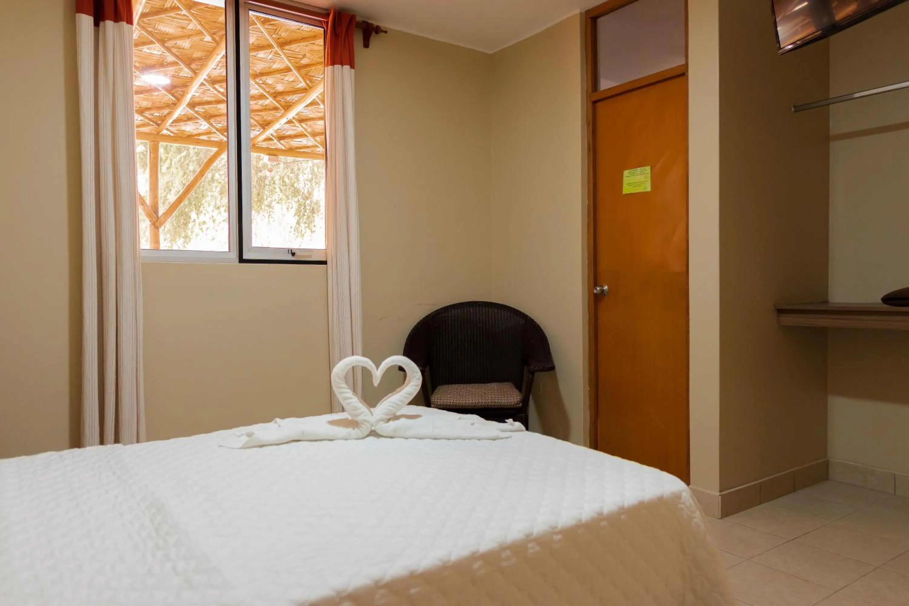 Photo of the whole room, Bed in Hotel El Huacachinero- Hotel Familiar