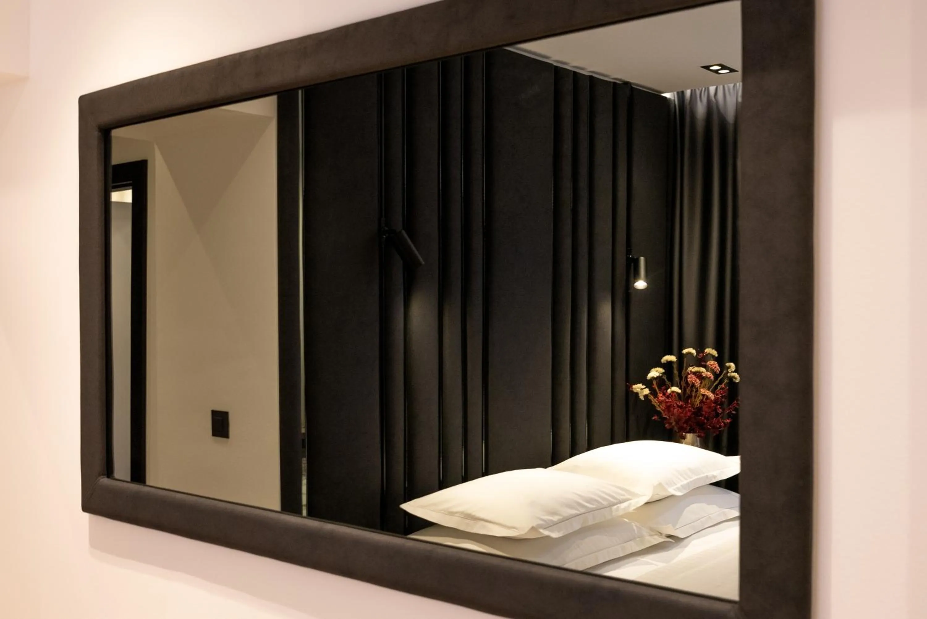 Bed in City Premium Heritage