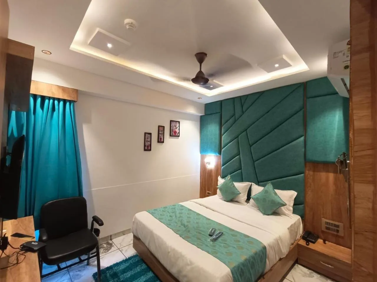 Bed in Hotel Prime Villa Gurukul
