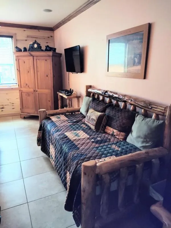 Bed in Elktrace Bed and Breakfast