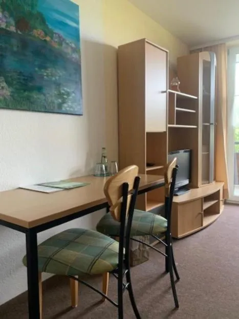 hair dresser in Hotel Carolaruh