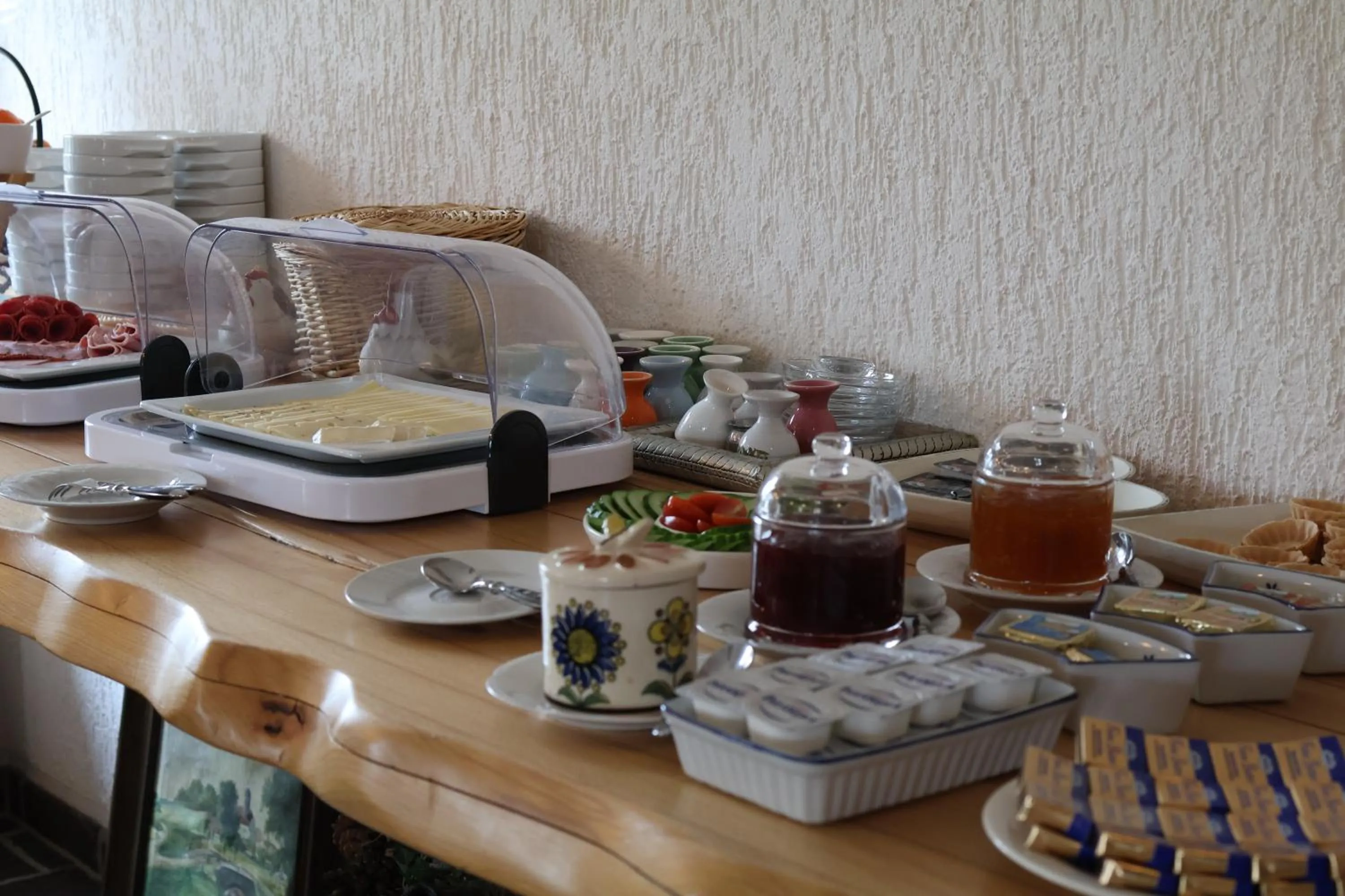 Breakfast in Hotel Carolaruh