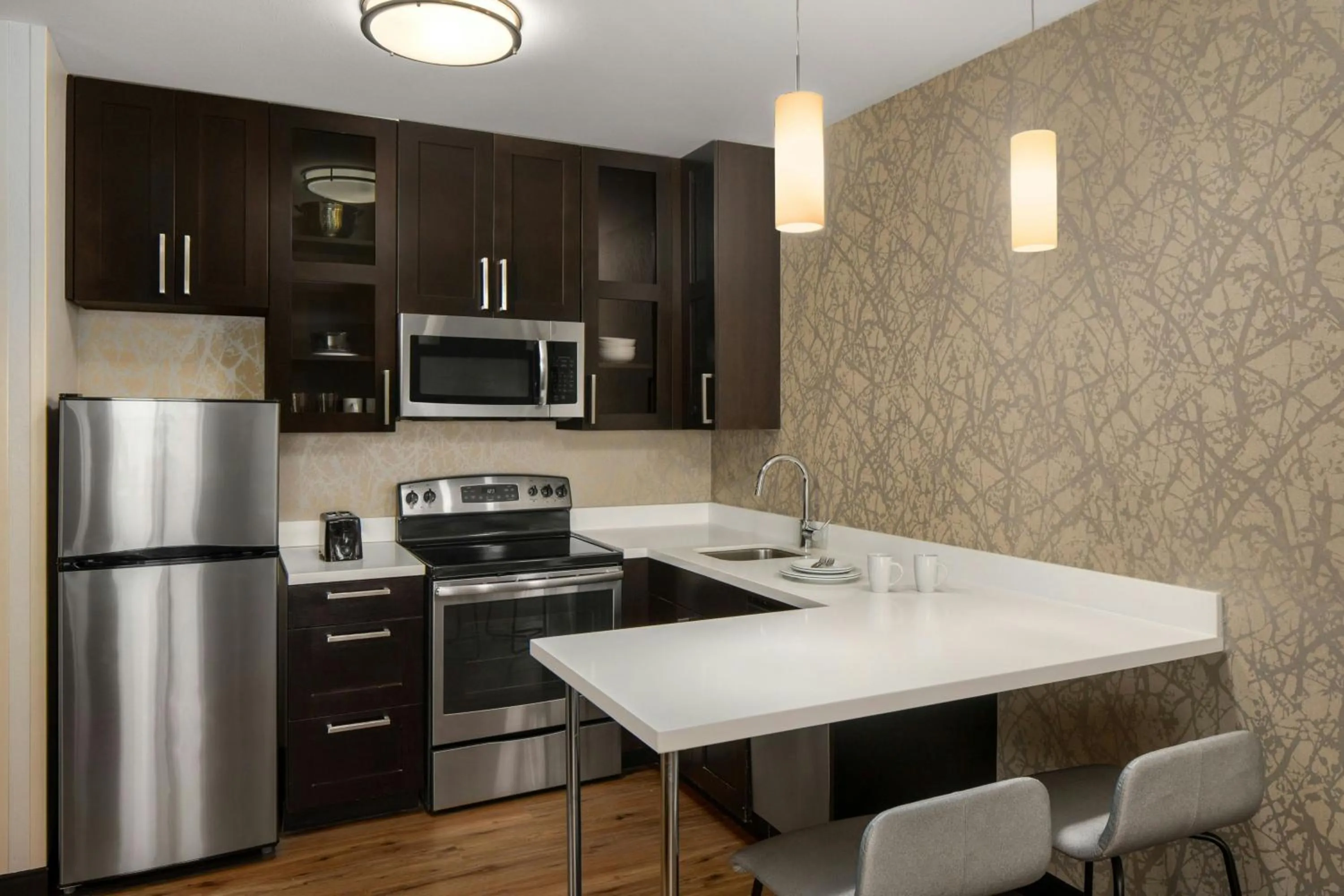 Kitchen or kitchenette in Residence Inn by Marriott Pullman