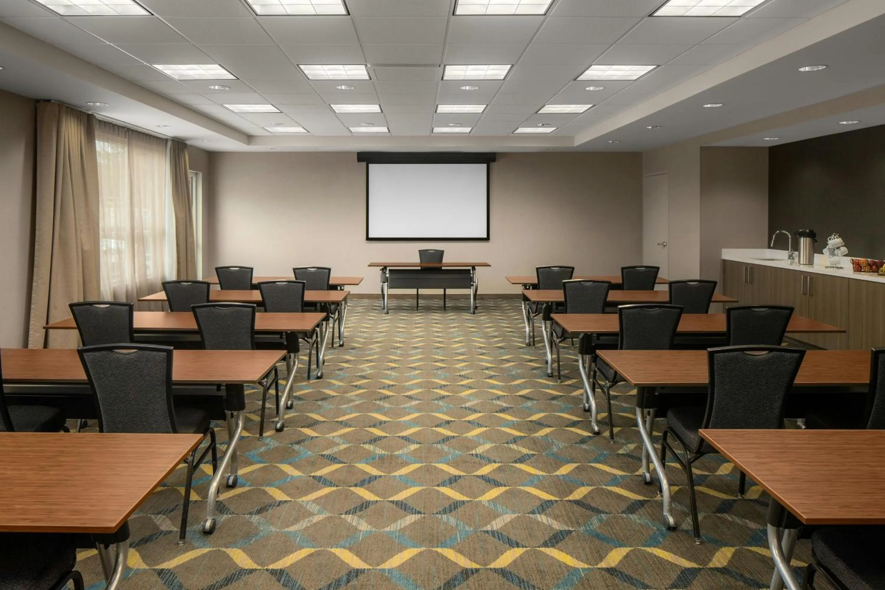 Meeting/conference room in Residence Inn by Marriott Pullman