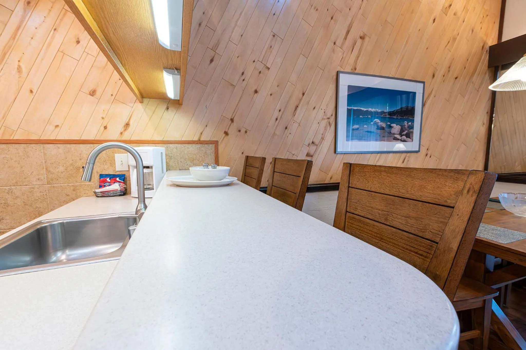 Dining area in Club Tahoe Resort