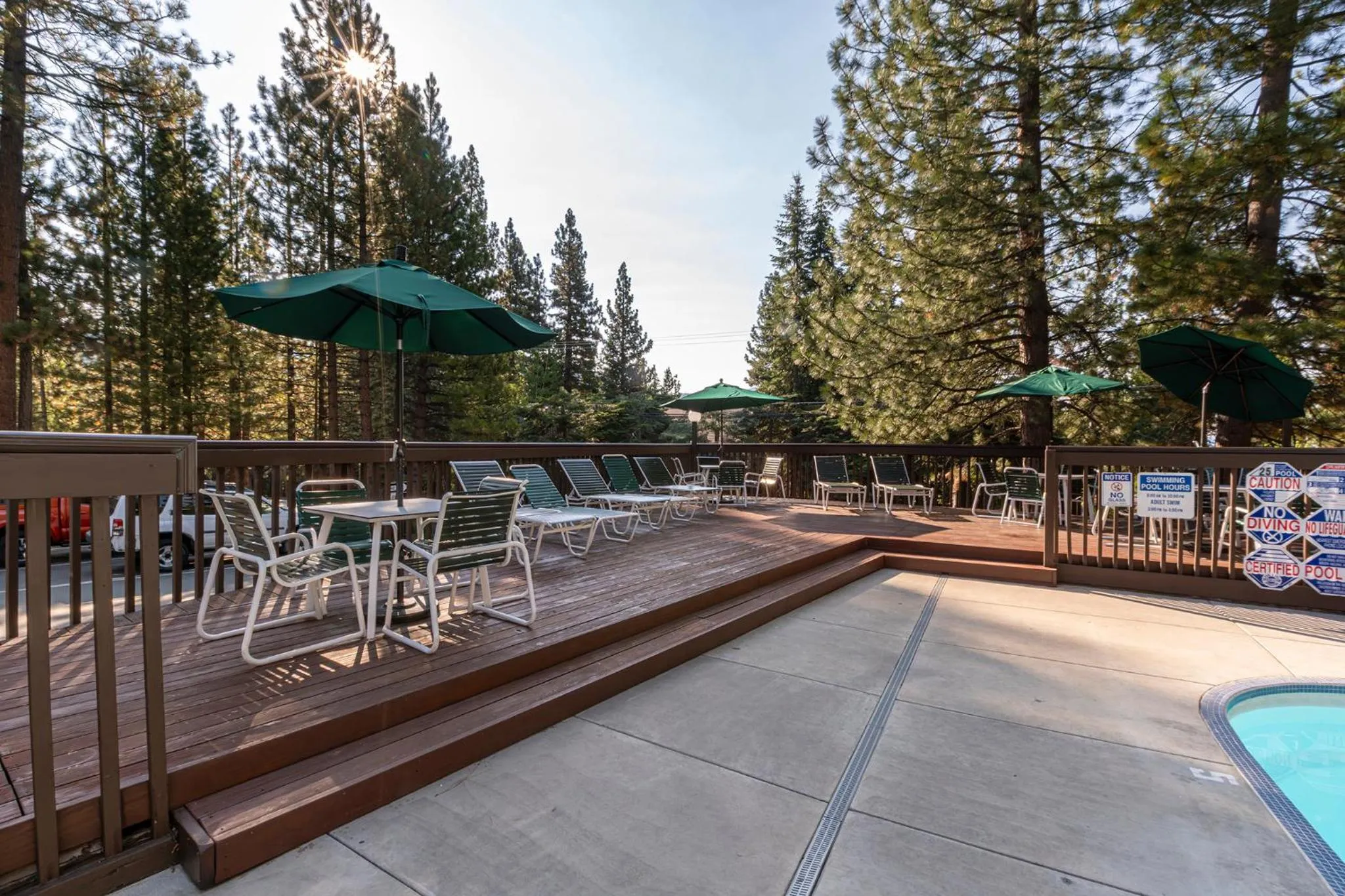 Pool view in Club Tahoe Resort