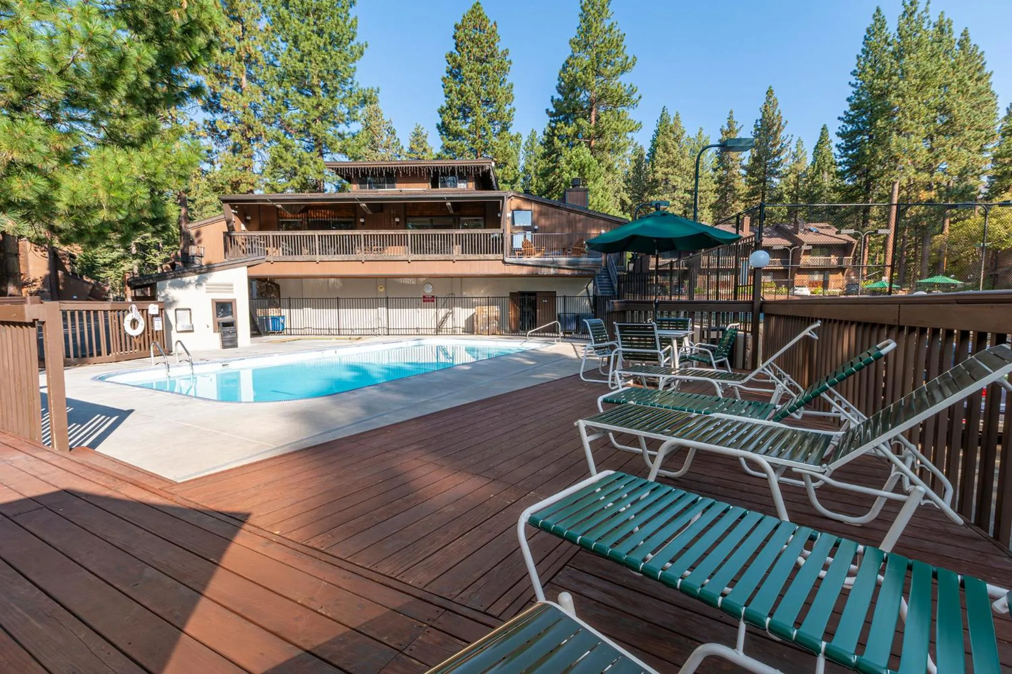 Pool view in Club Tahoe Resort
