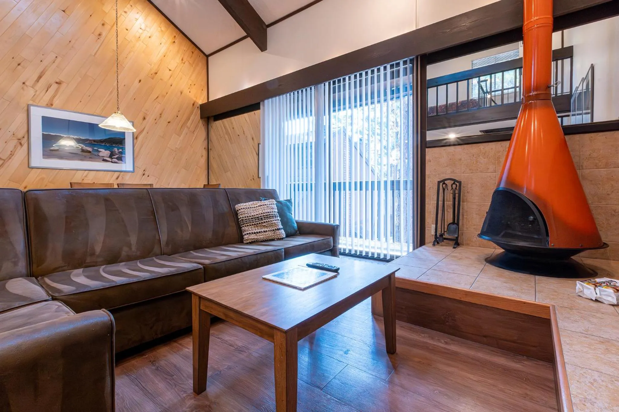 Living room in Club Tahoe Resort