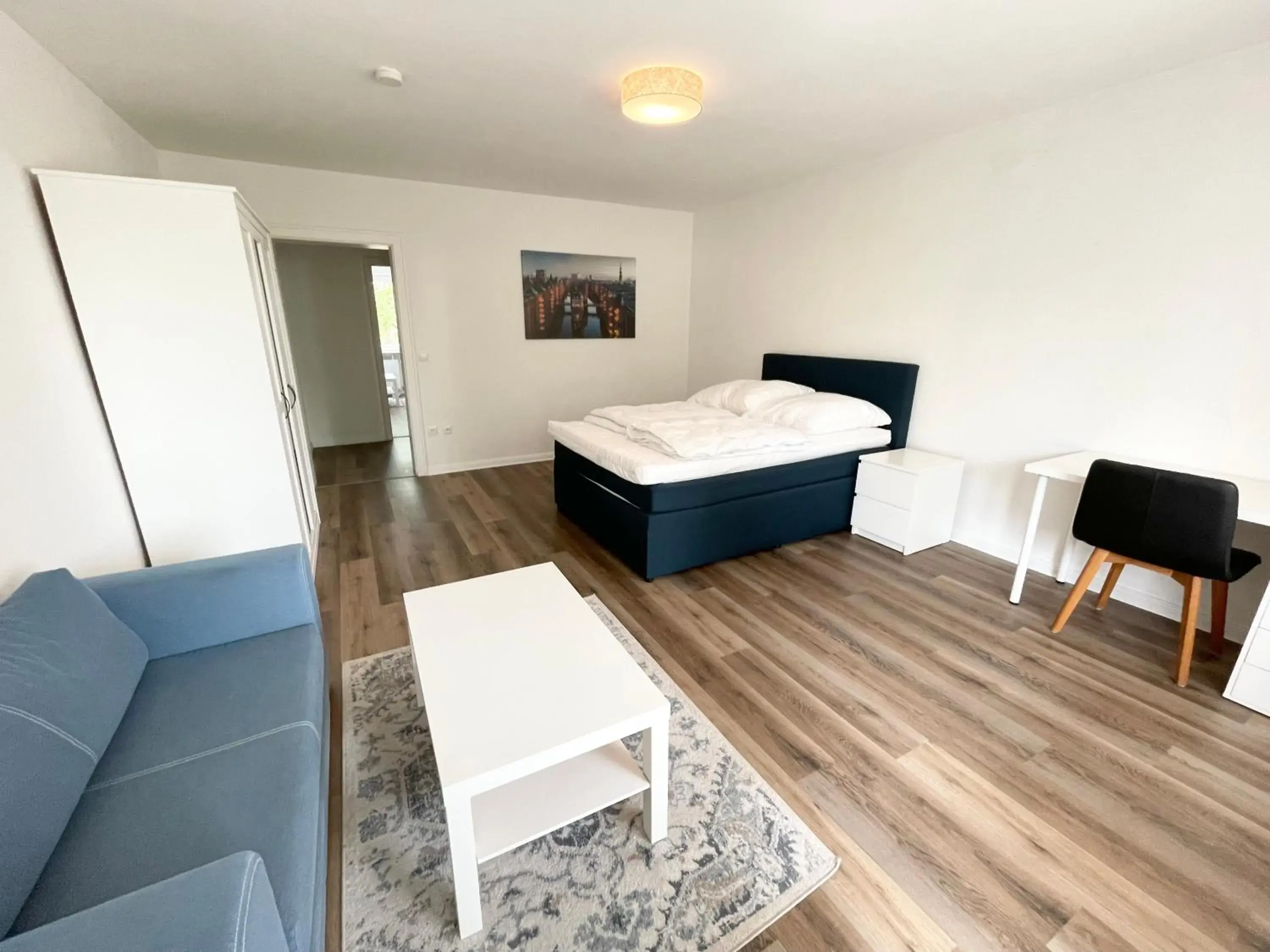 Zentrale Wohnung mit 3 Schlafzimmer für bis zu 9 Personen Zentrale Wohnung mit 3 Schlafzimmer für bis zu 9 Personen