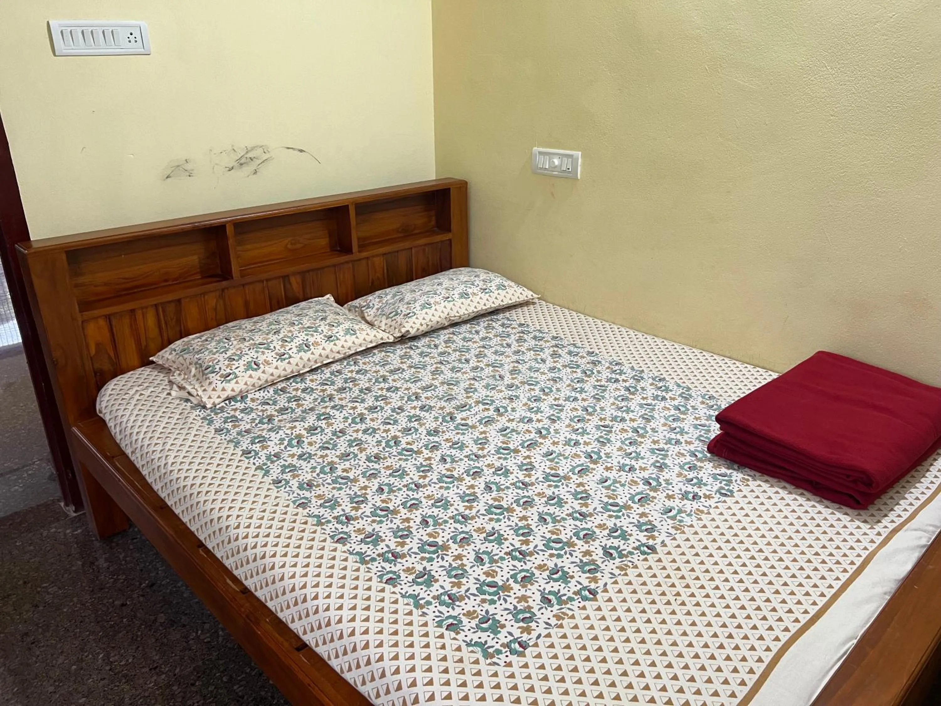 Bed in Devatha Homestay, Guest House, Hotel,Dharmasthala-2