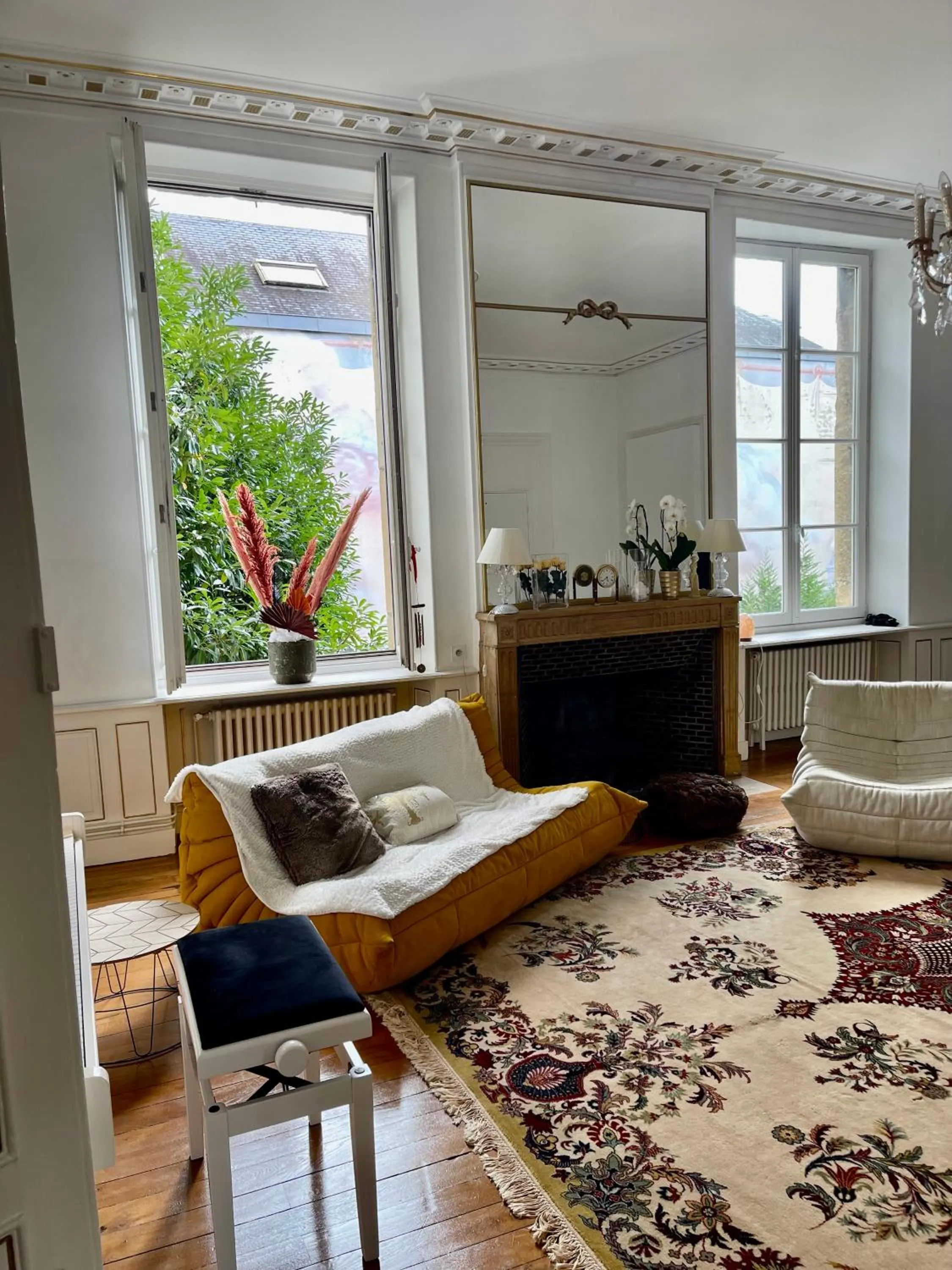 Living room in Beauregard home
