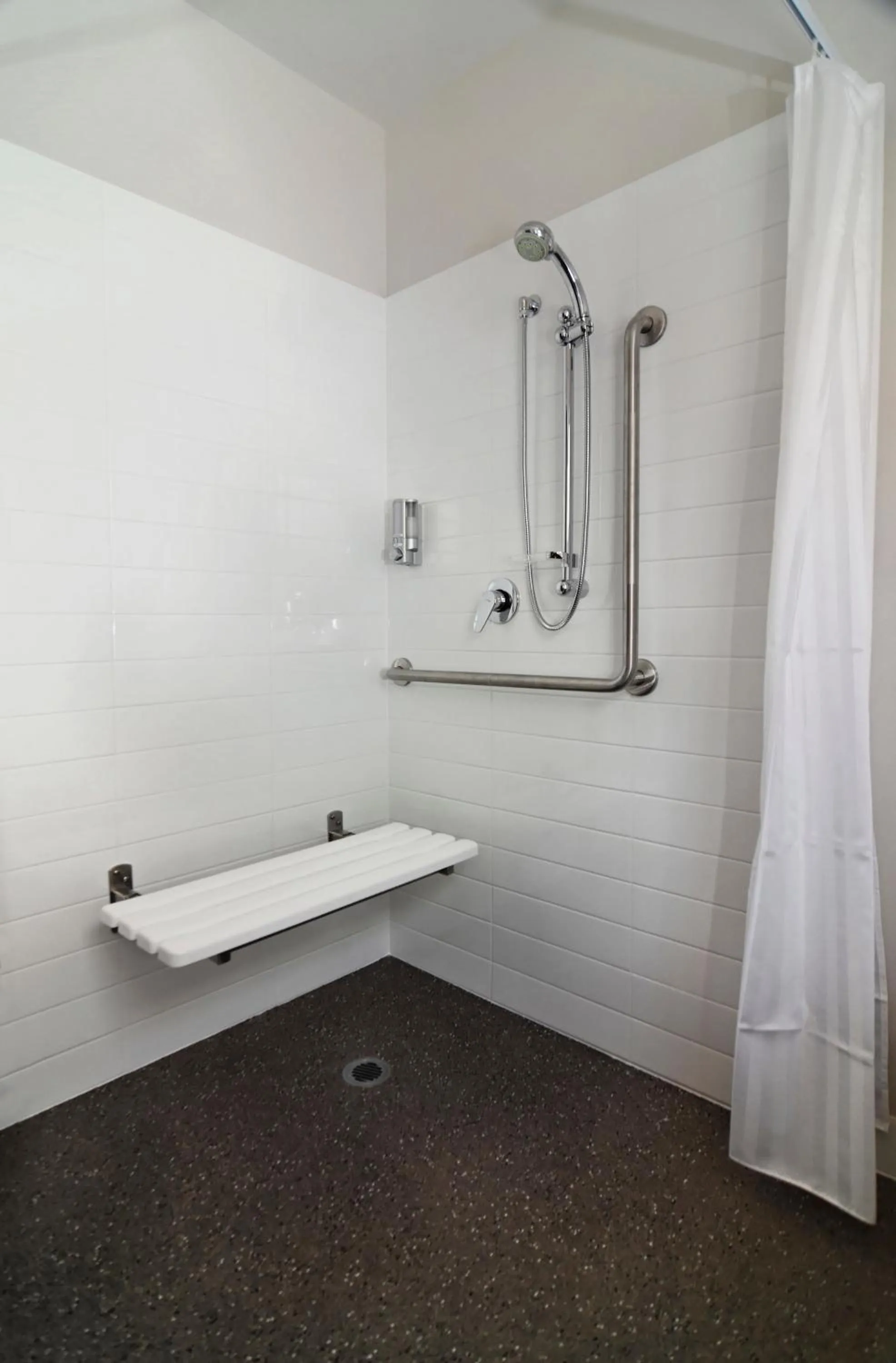 Bathroom in Lincoln Motel