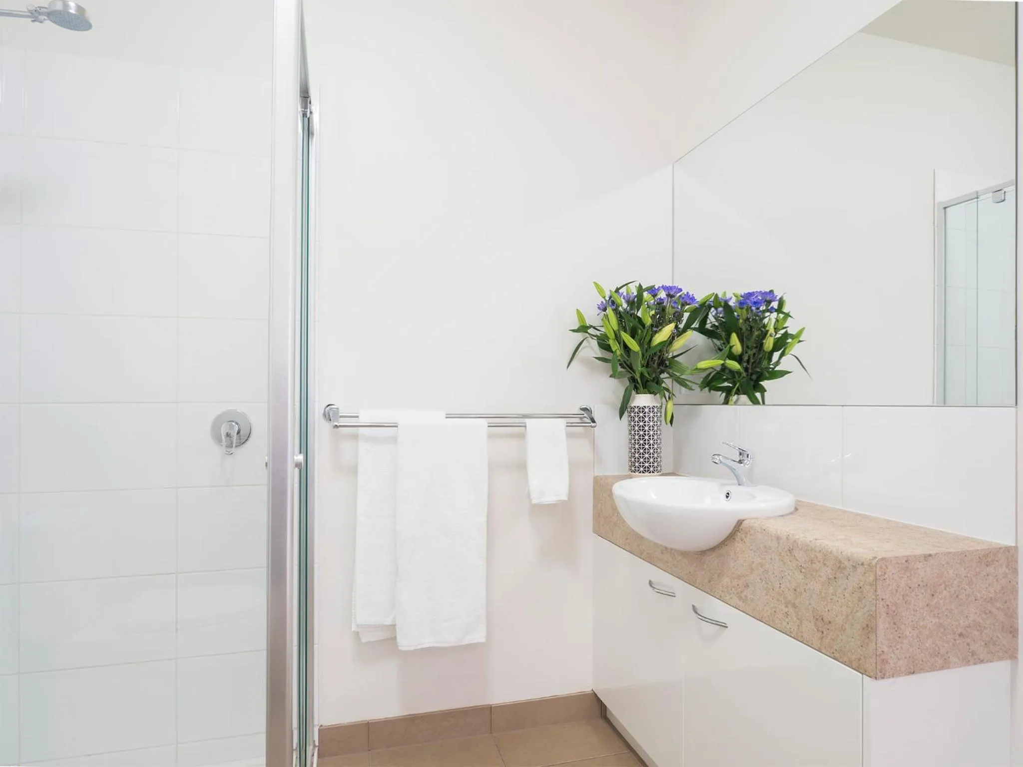 Bathroom in McKillop Geelong by Gold Star Stays