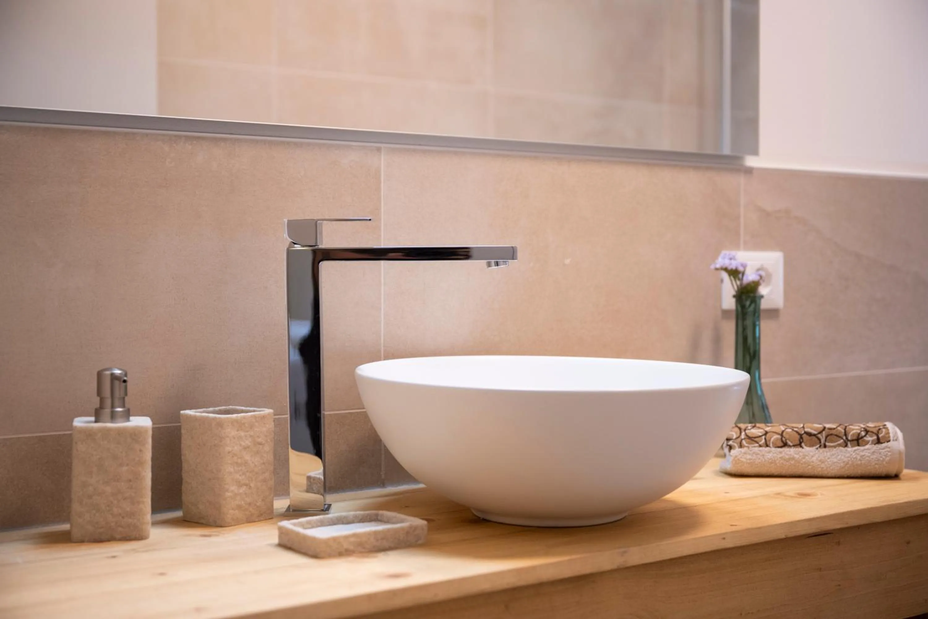 Bathroom in SnowLake Suite & Apartment