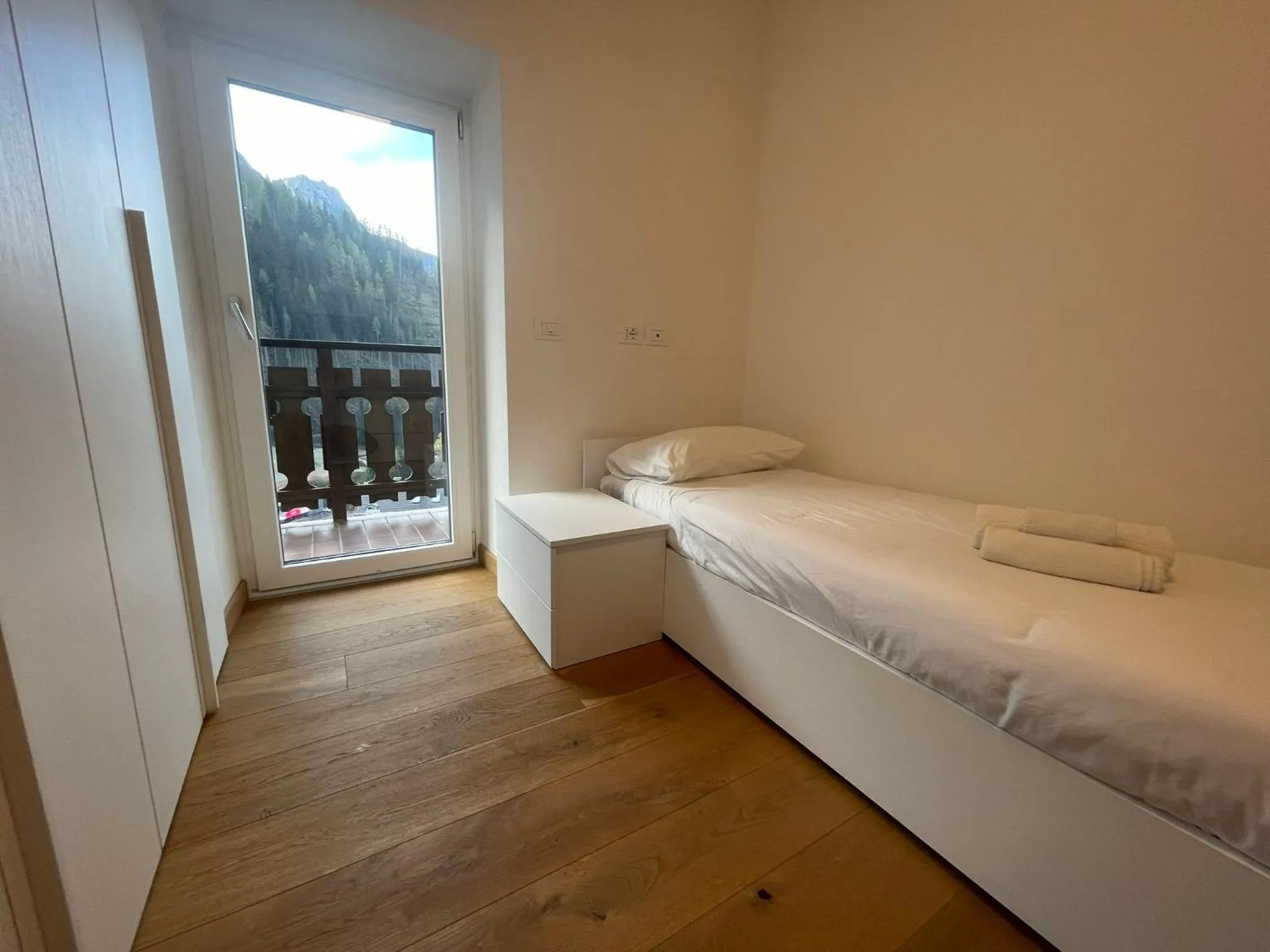 Bed in SnowLake Suite & Apartment