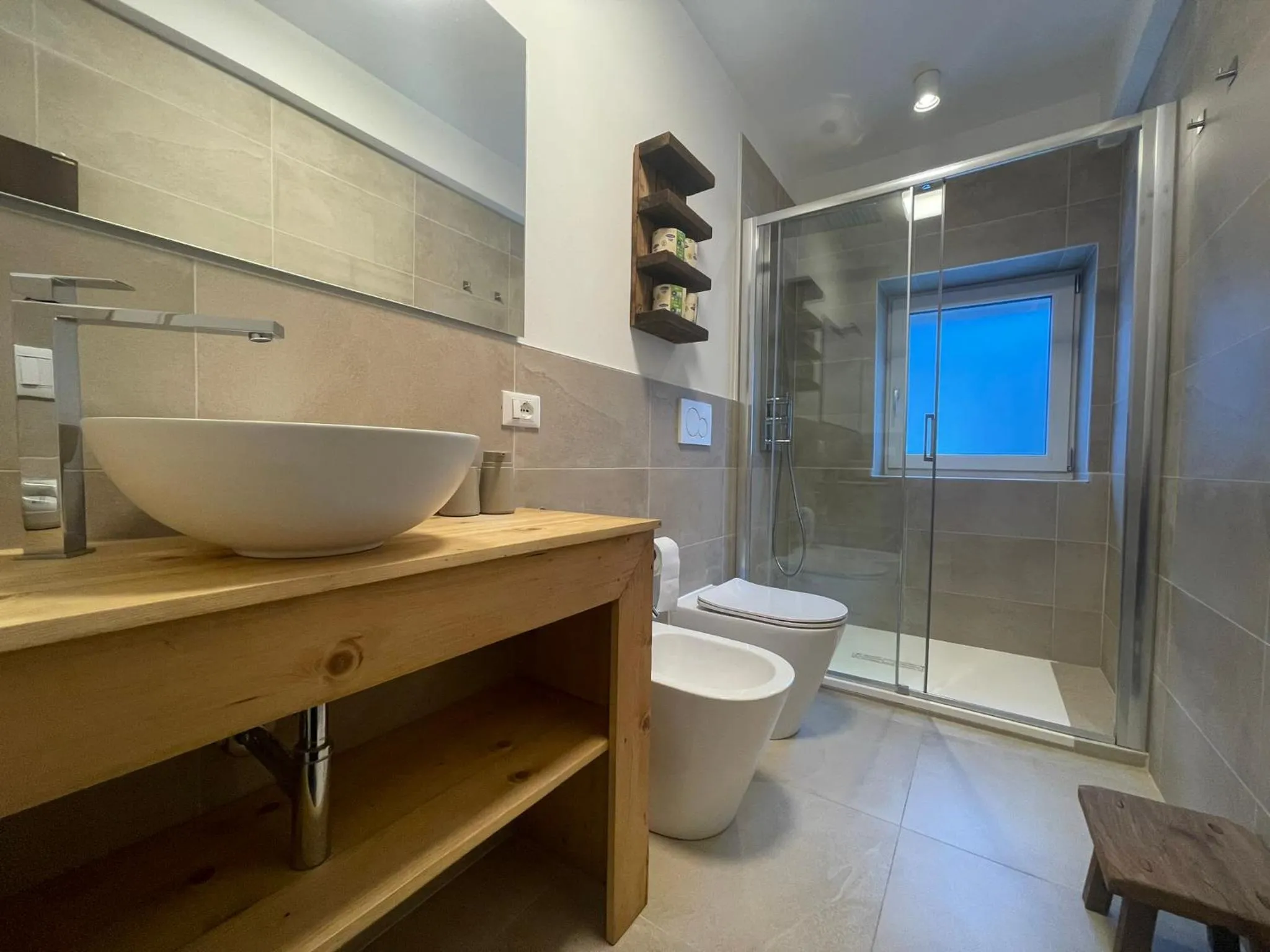 Shower in SnowLake Suite & Apartment