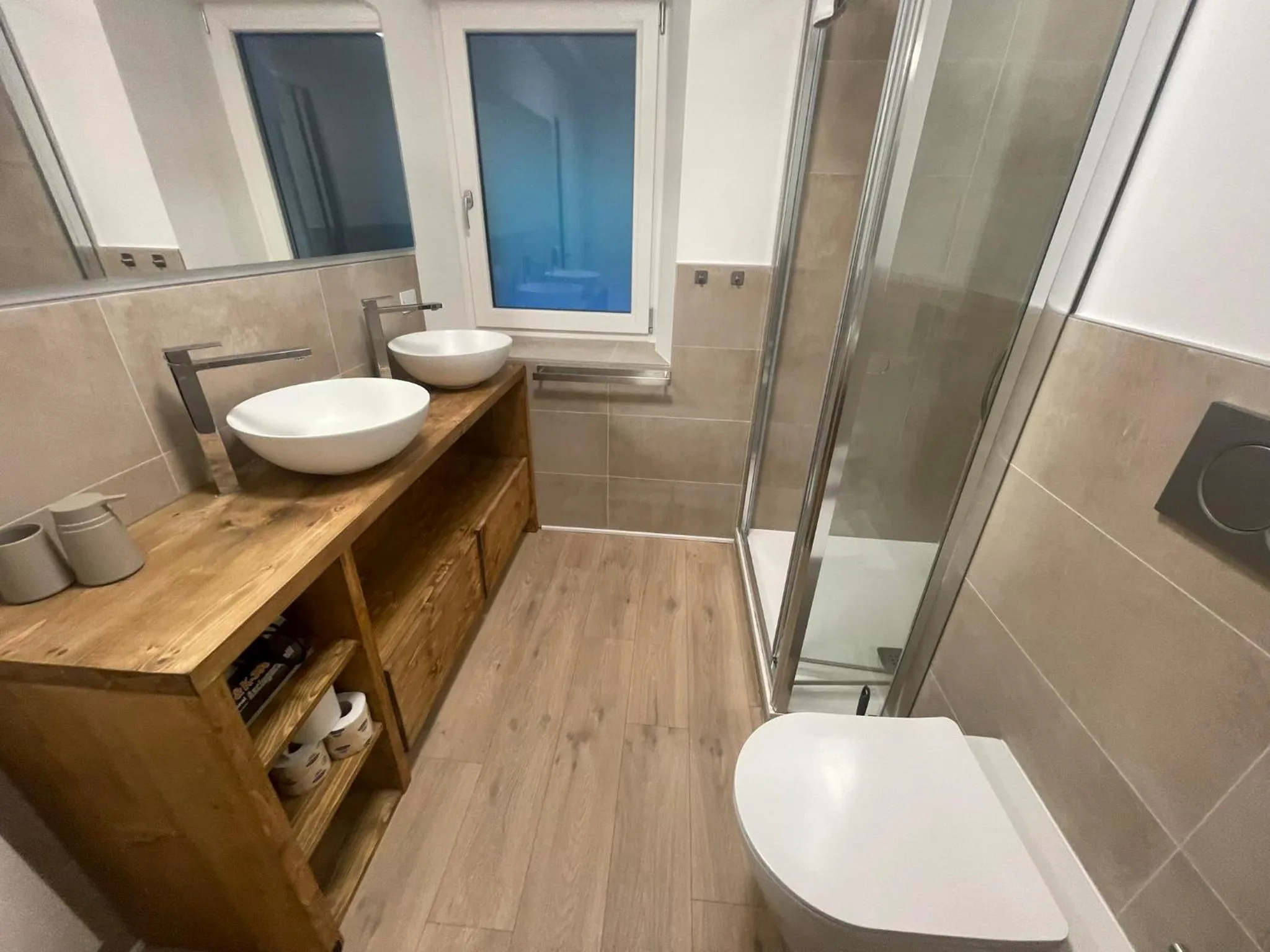 Shower in SnowLake Suite & Apartment