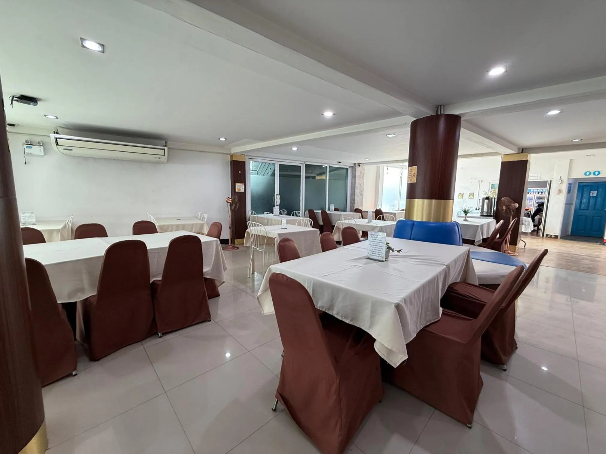 Bed By Cruise Hotel At Samakkhi-Tivanont