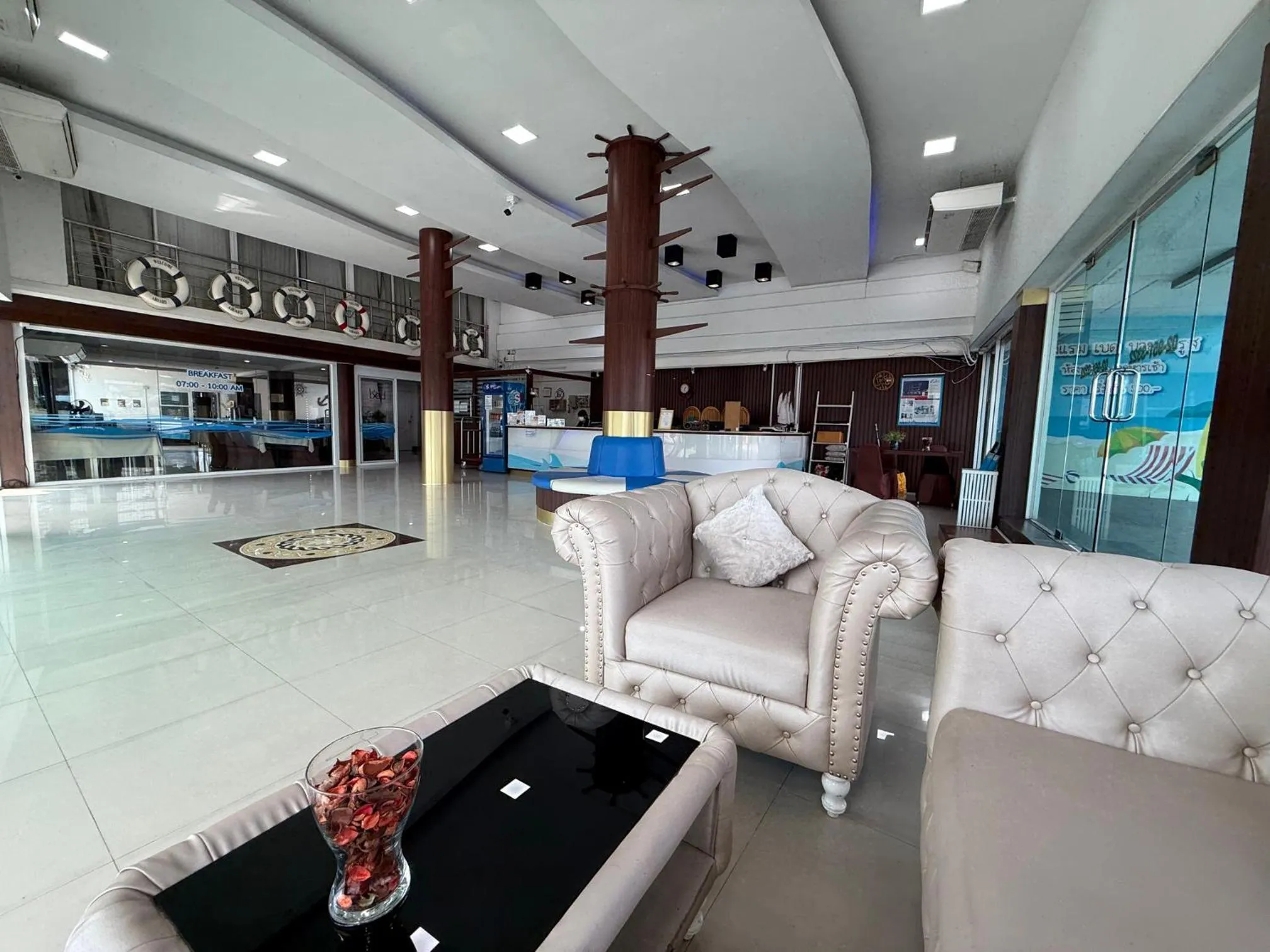 Bed By Cruise Hotel At Samakkhi-Tivanont