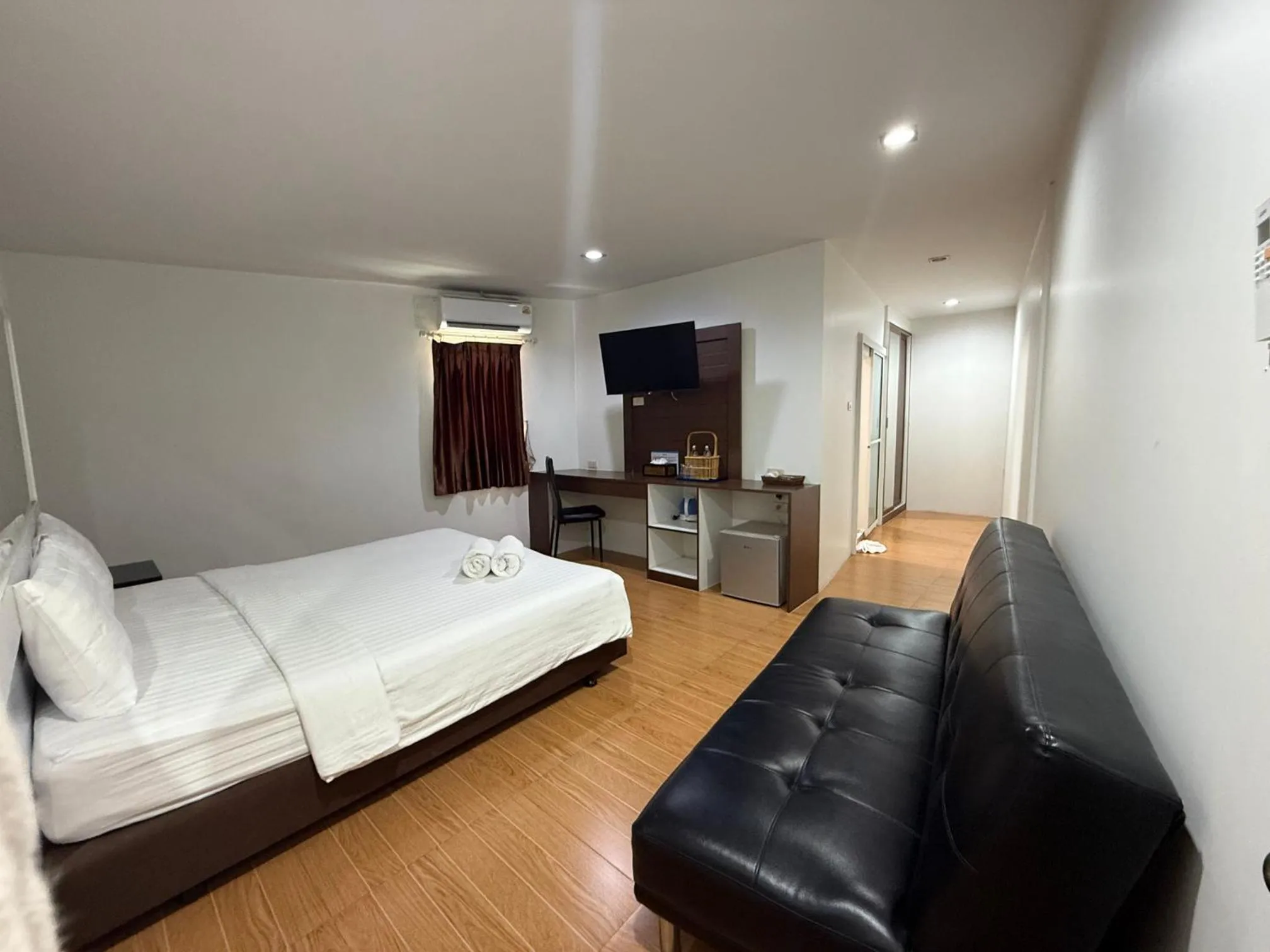 Bed in Bed By Cruise Hotel At Samakkhi-Tivanont