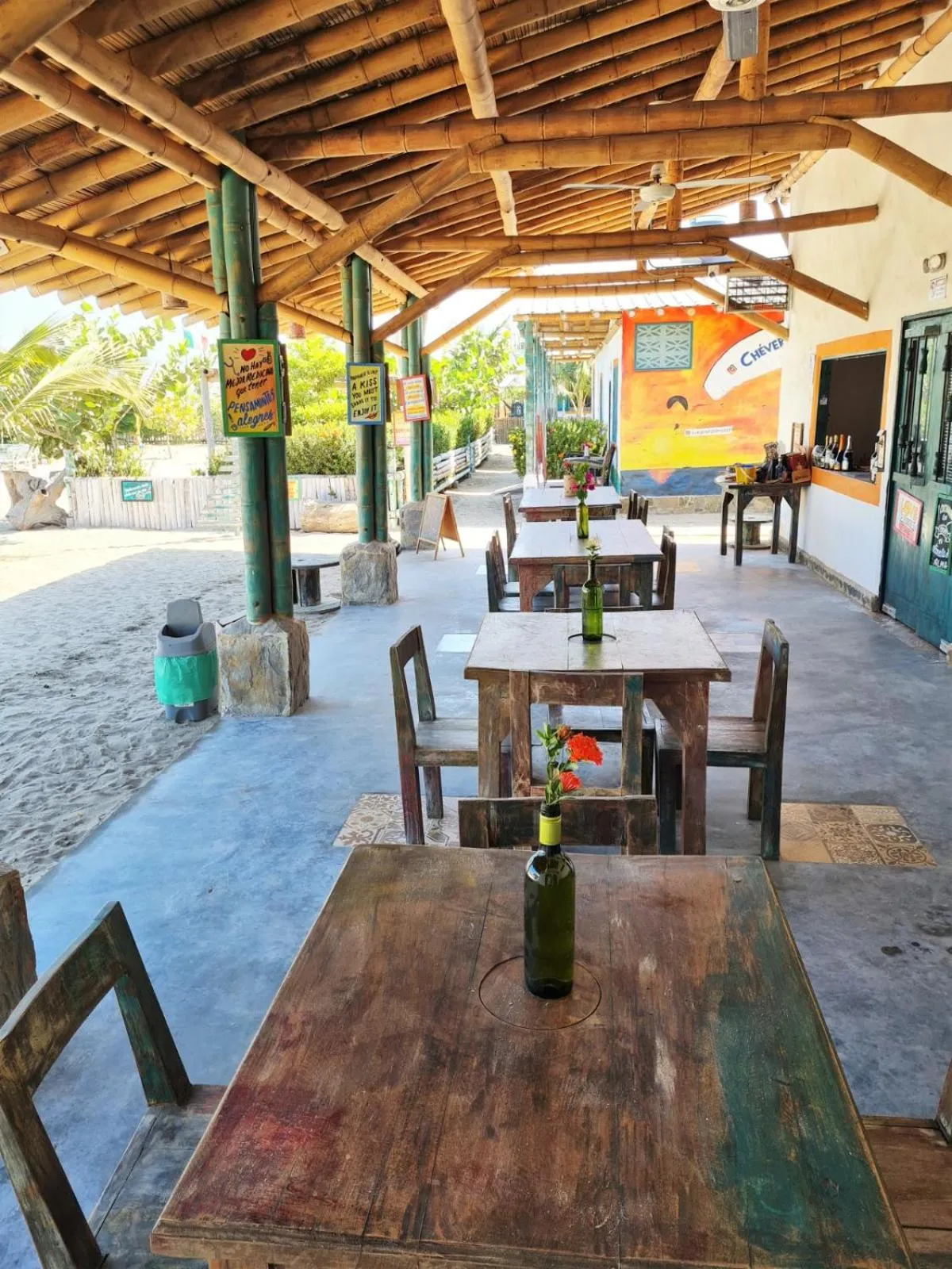 Restaurant/places to eat in Eco-Hotel Chevere Beach