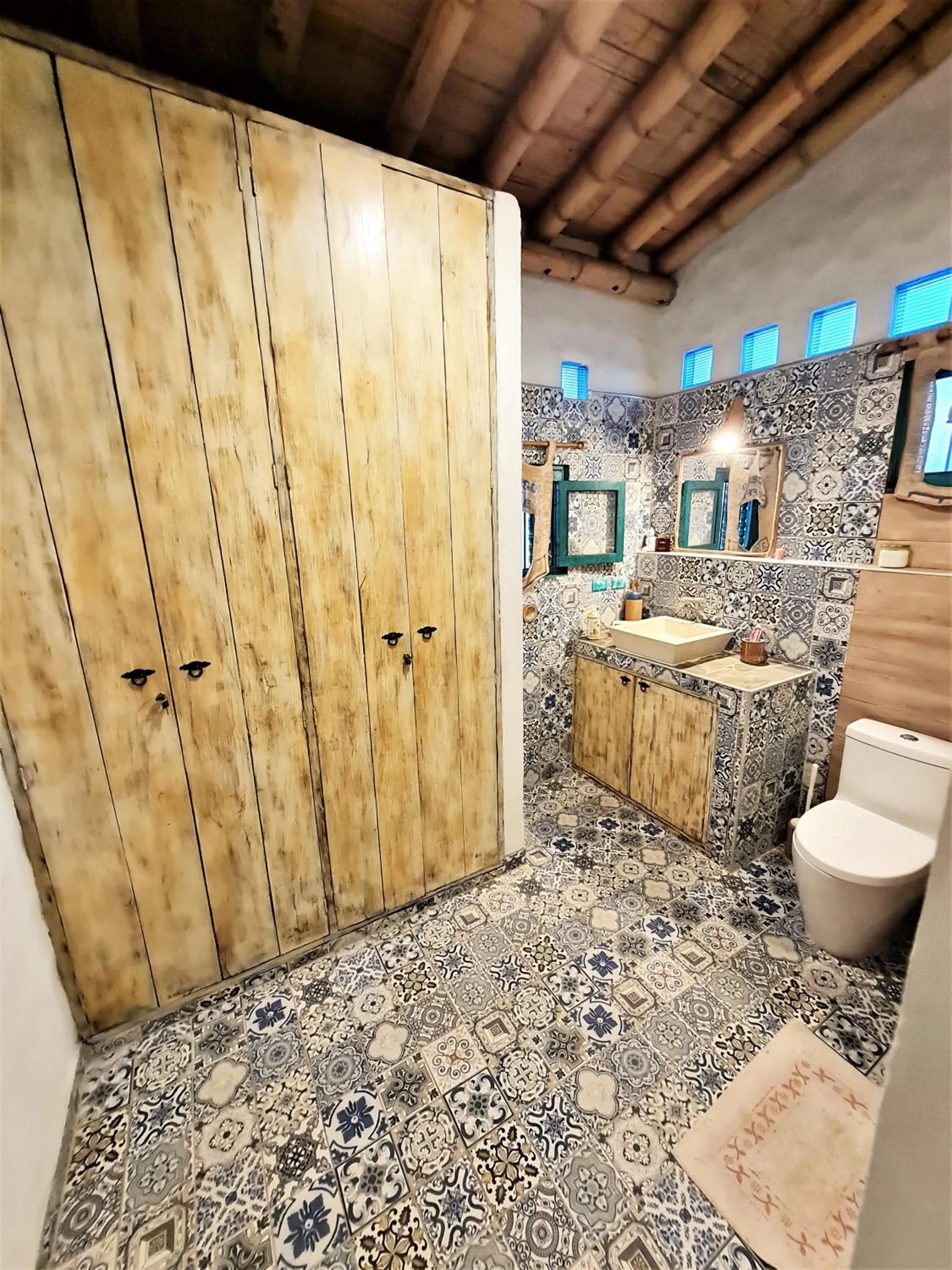 Bathroom in Eco-Hotel Chevere Beach