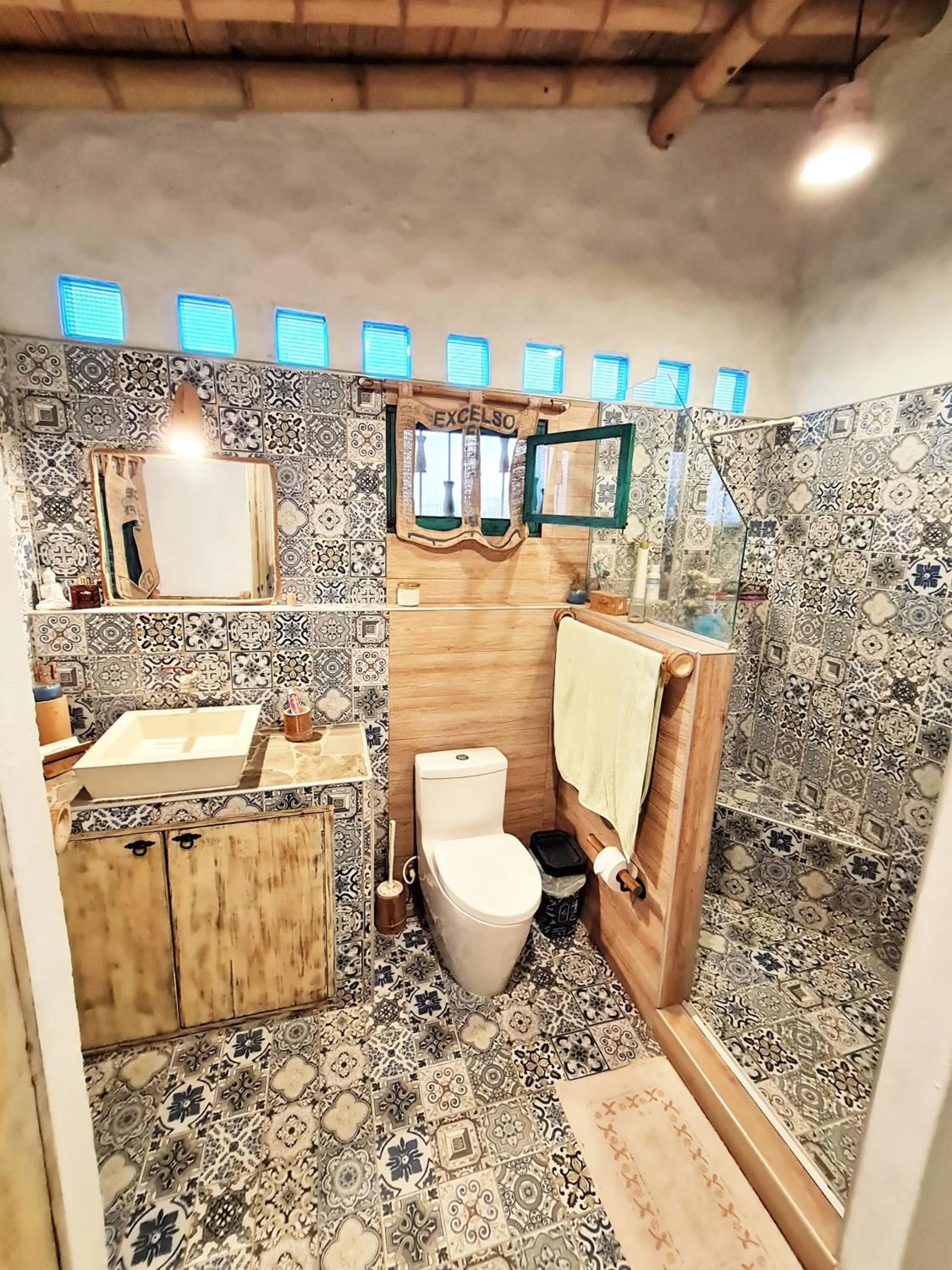 Shower in Eco-Hotel Chevere Beach