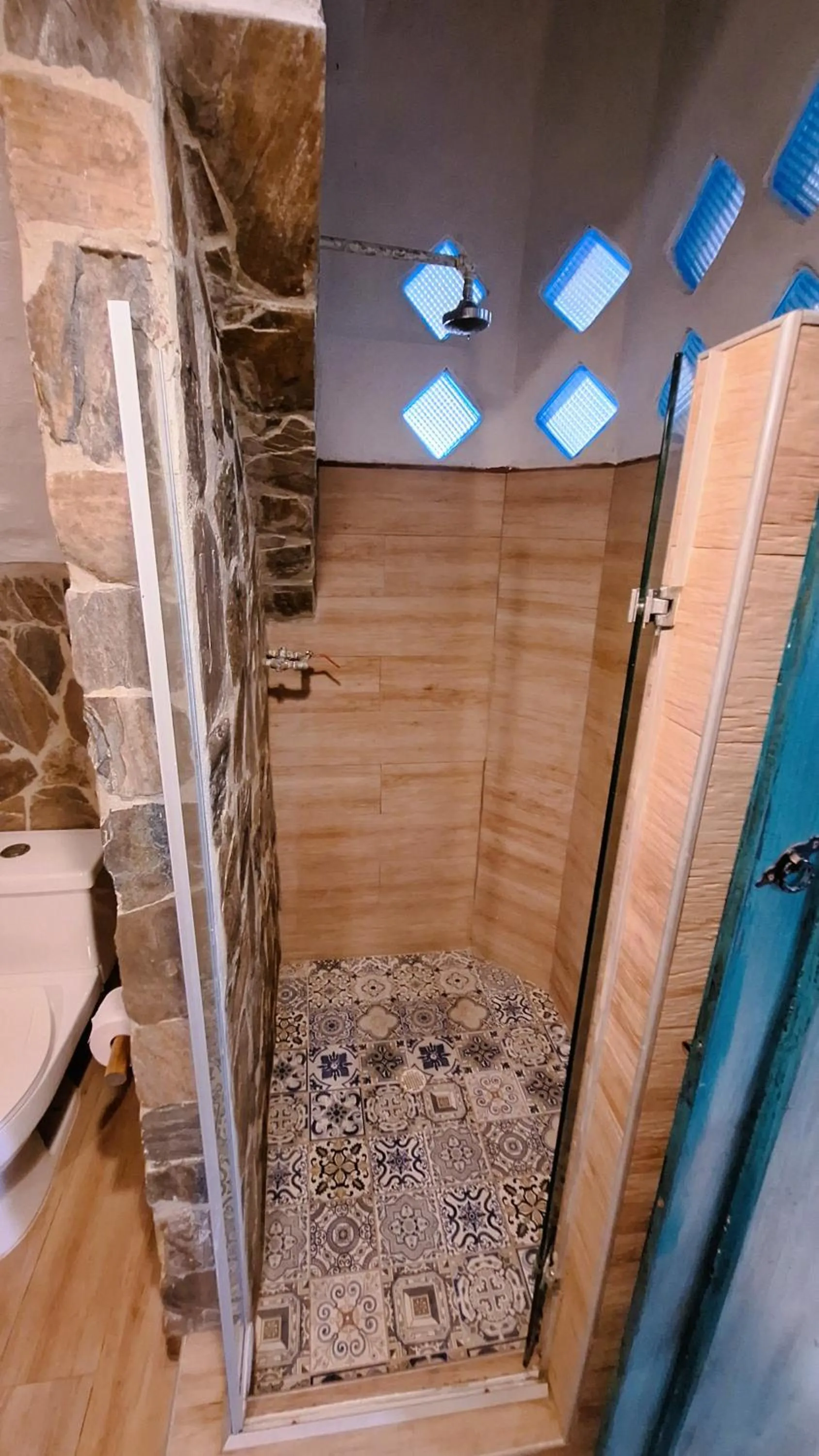 Shower in Eco-Hotel Chevere Beach