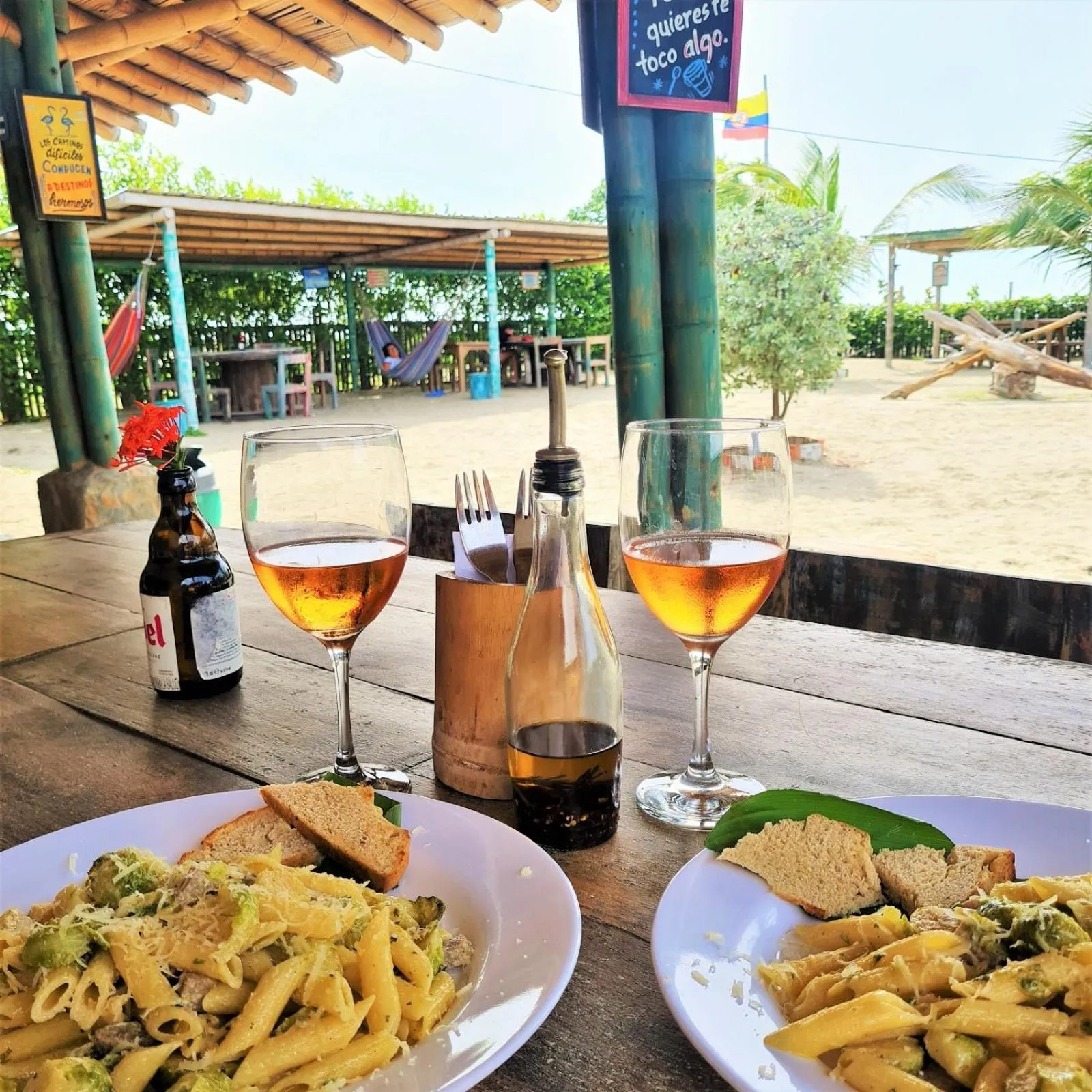 Restaurant/places to eat in Eco-Hotel Chevere Beach