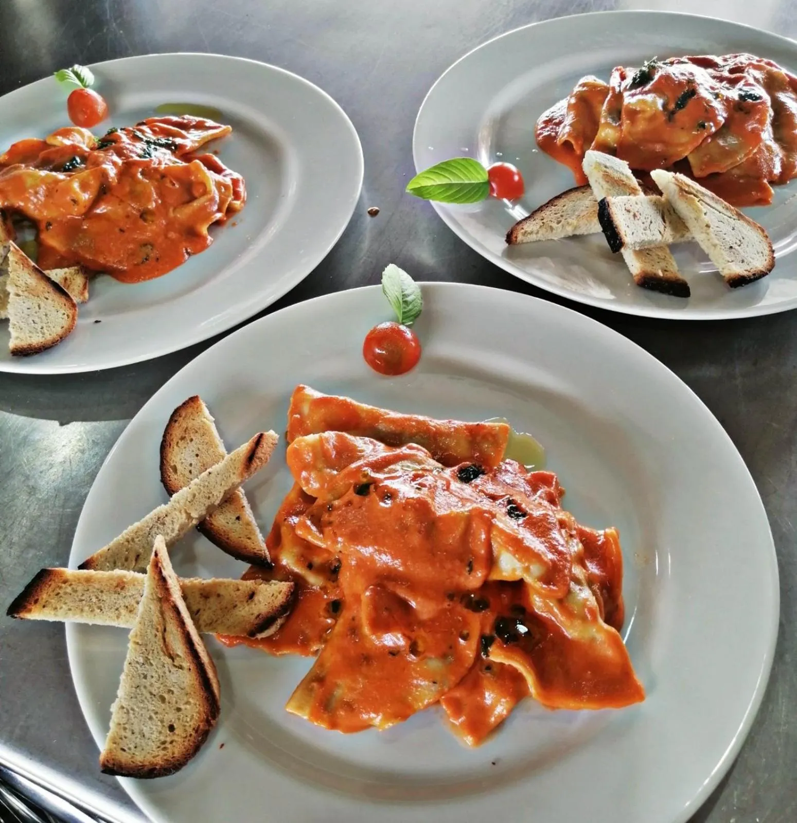 Restaurant/places to eat in Eco-Hotel Chevere Beach