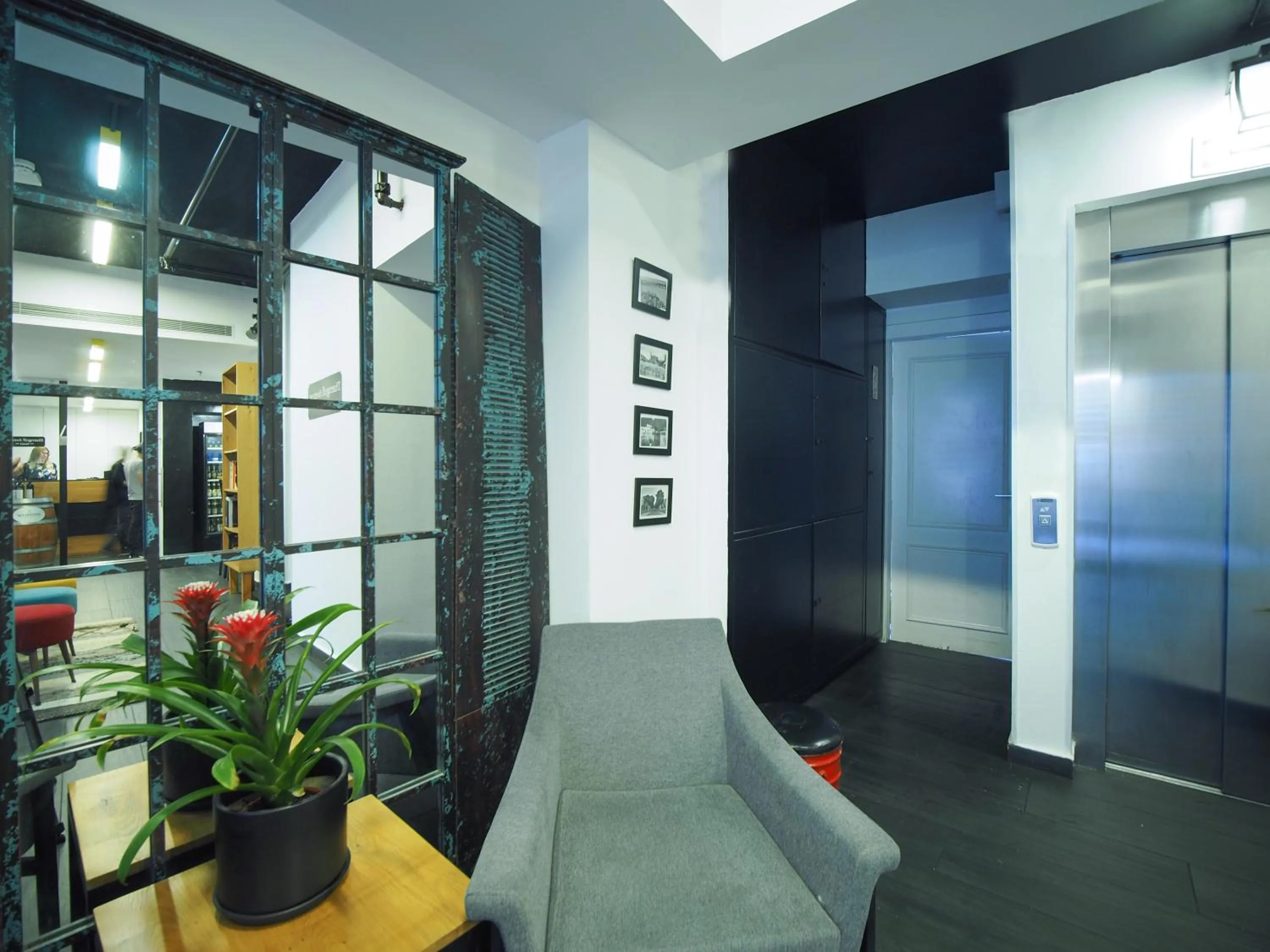 Lobby or reception in Dizengoff Avenue Boutique Hotel