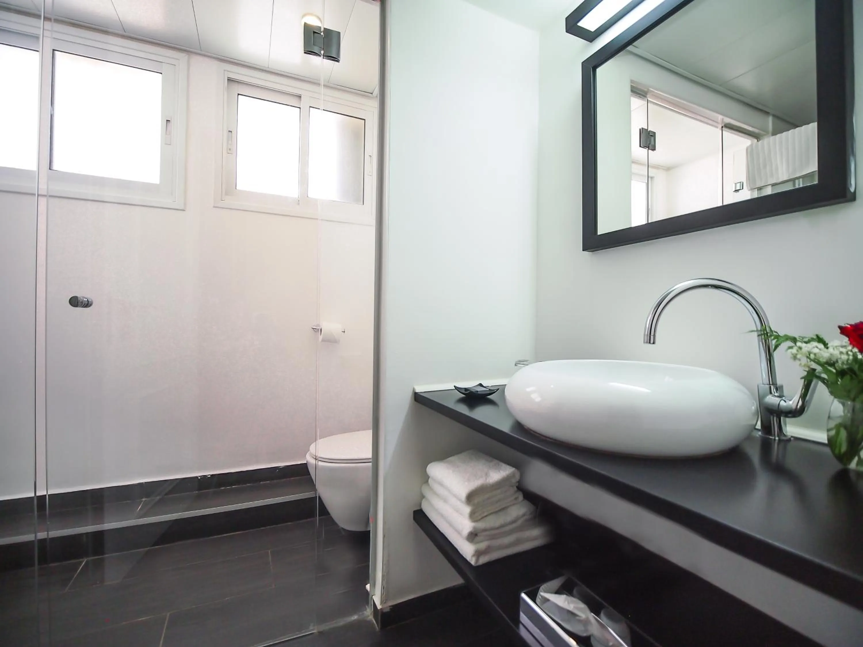 Bathroom in Dizengoff Avenue Boutique Hotel