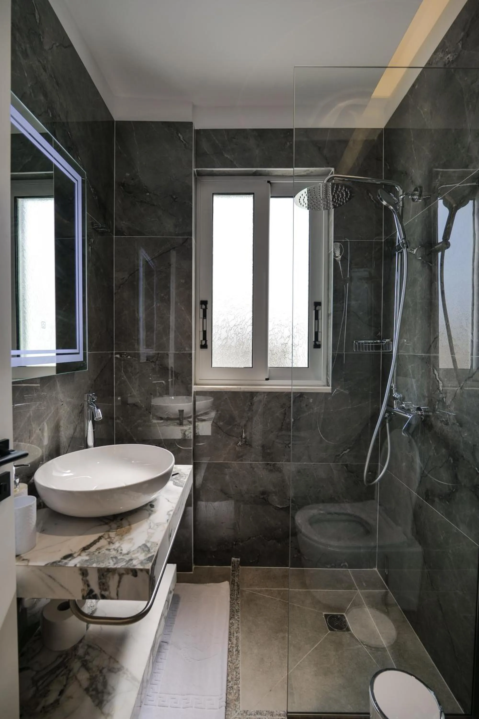 Shower in La Maison Boutique Hotel