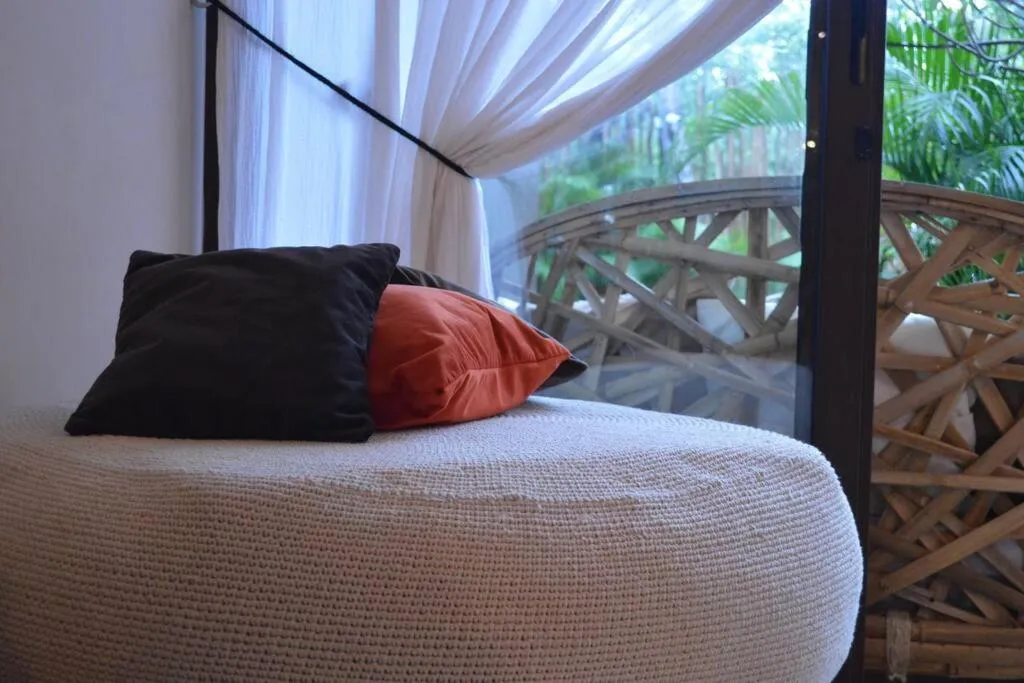 Living room, Bed in Luxury 2 BDR 2 BTH 2 Bikes Jacuzzi FibOptic WiFi.