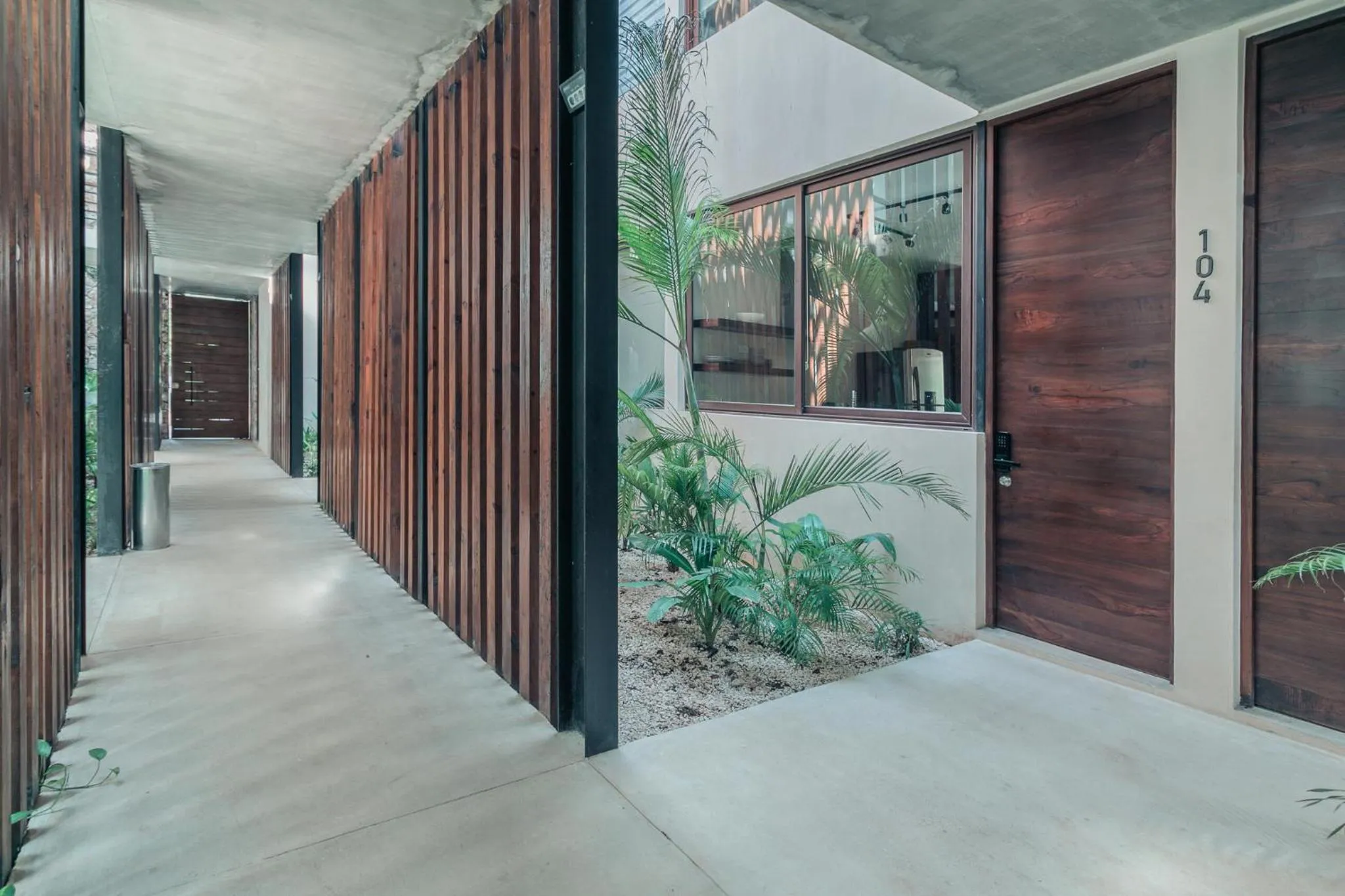 Property building in Luxury 2 BDR 2 BTH 2 Bikes Jacuzzi FibOptic WiFi.