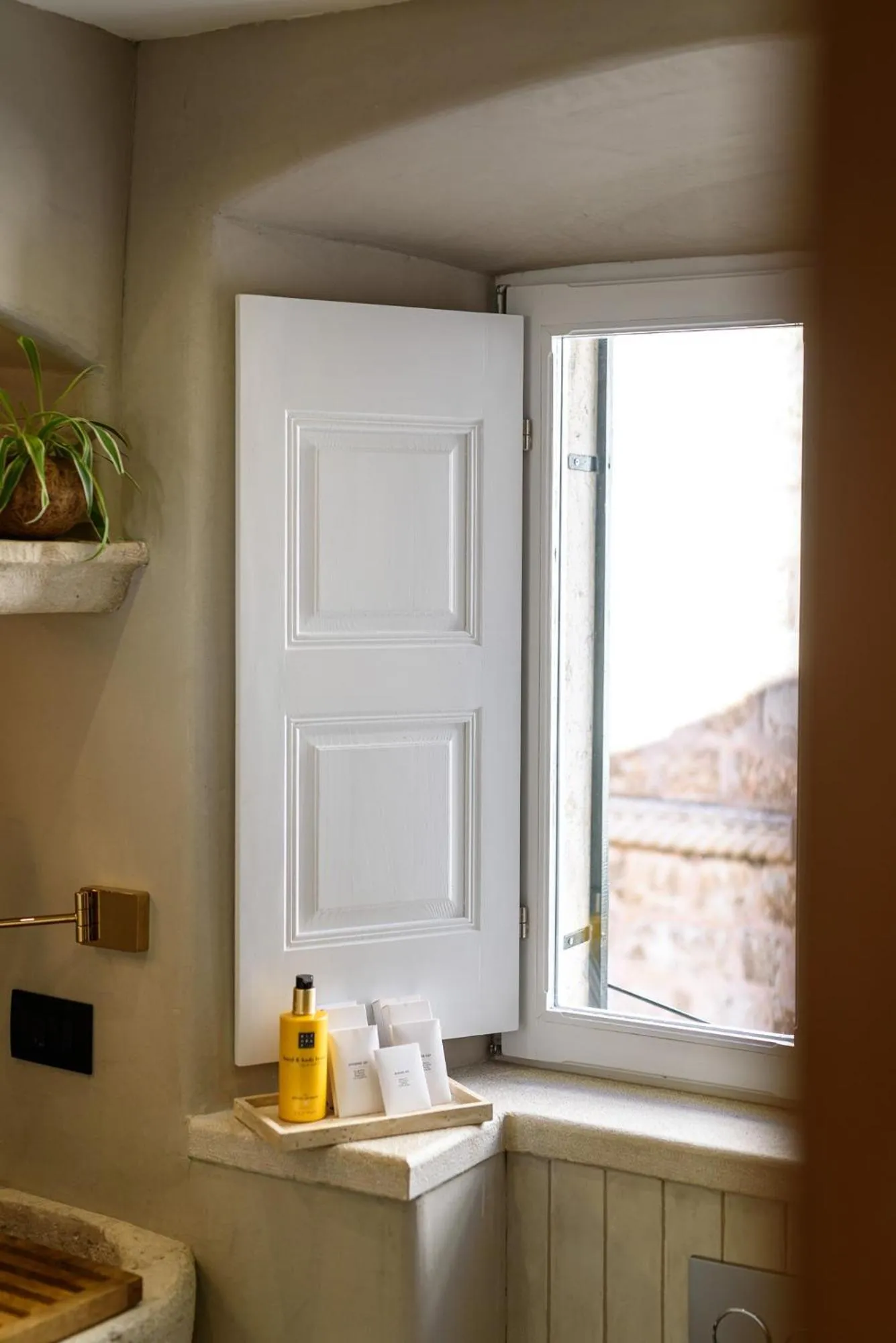 Bathroom in 7oaks Noble House