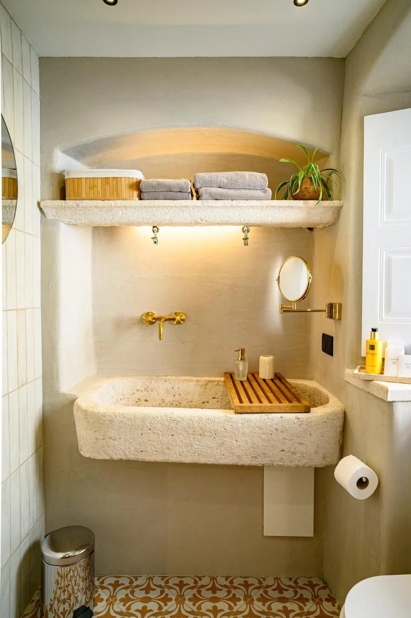 Bathroom in 7oaks Noble House