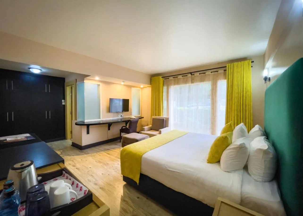 Bedroom, Bed in West Wood Hotel