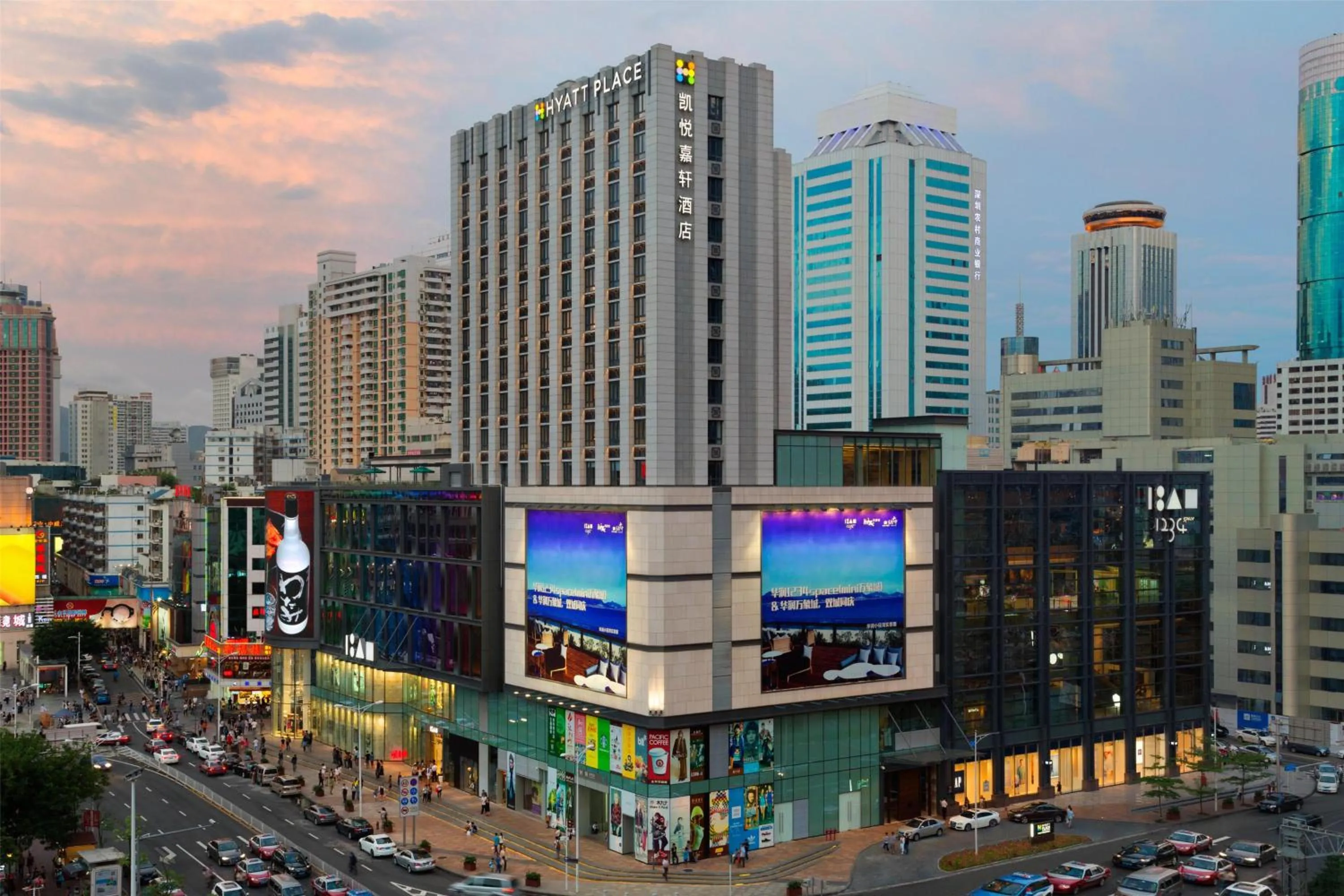 Property building in Hyatt Place Shenzhen Dongmen
